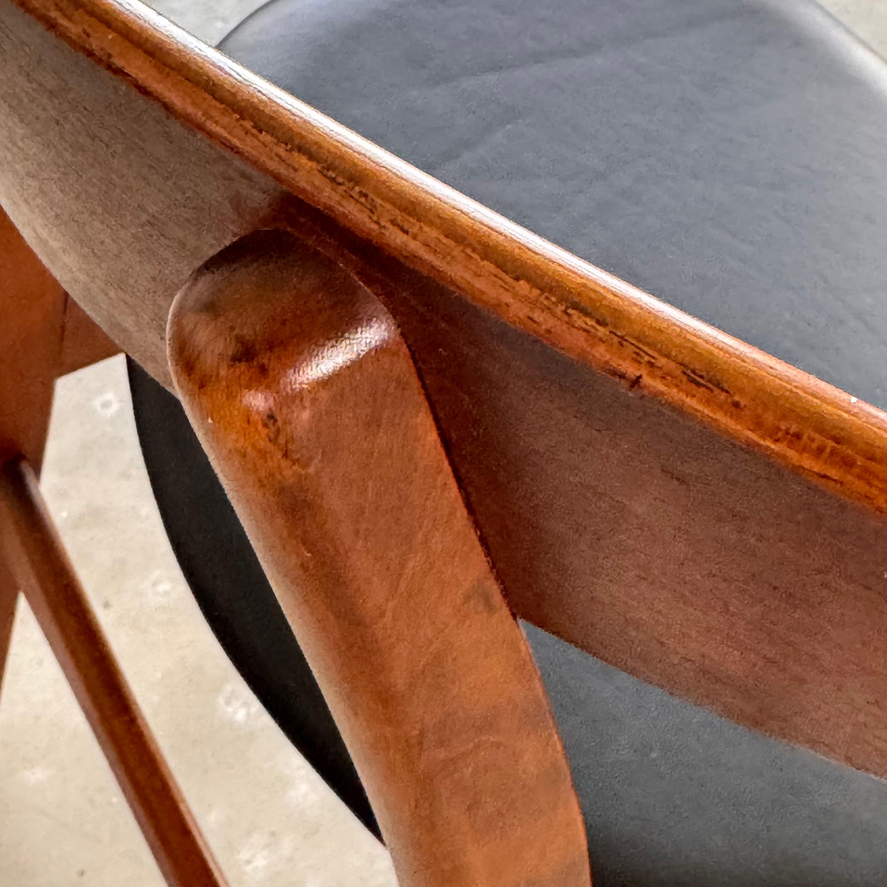 6 CH30 Stühle von Hans J. Wegner in schwarzem Leder, Carl Hansen & Søn, 1952 im Angebot 8