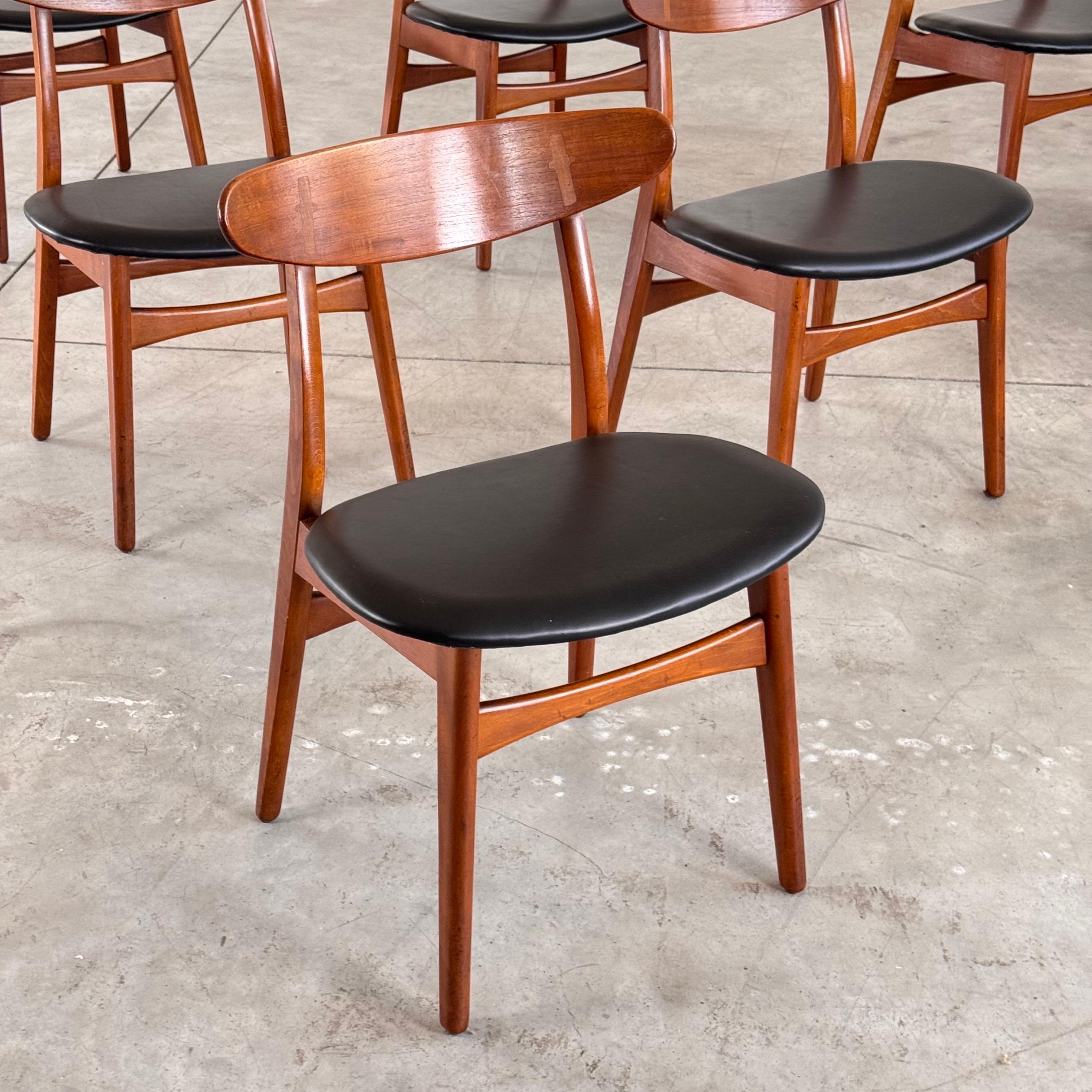 6 CH30 Stühle von Hans J. Wegner in schwarzem Leder, Carl Hansen & Søn, 1952 (Handgefertigt) im Angebot