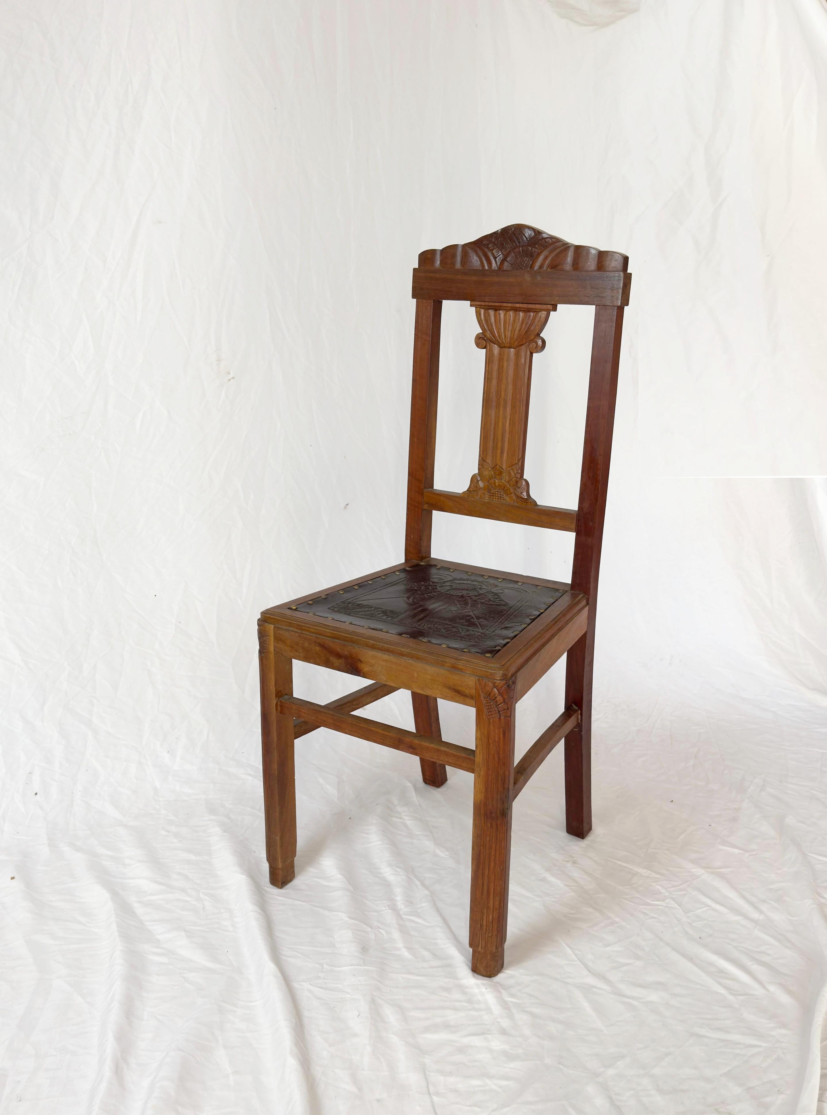 Sculpté Ensemble de 6 chaises, 20e siècle Art déco en vente