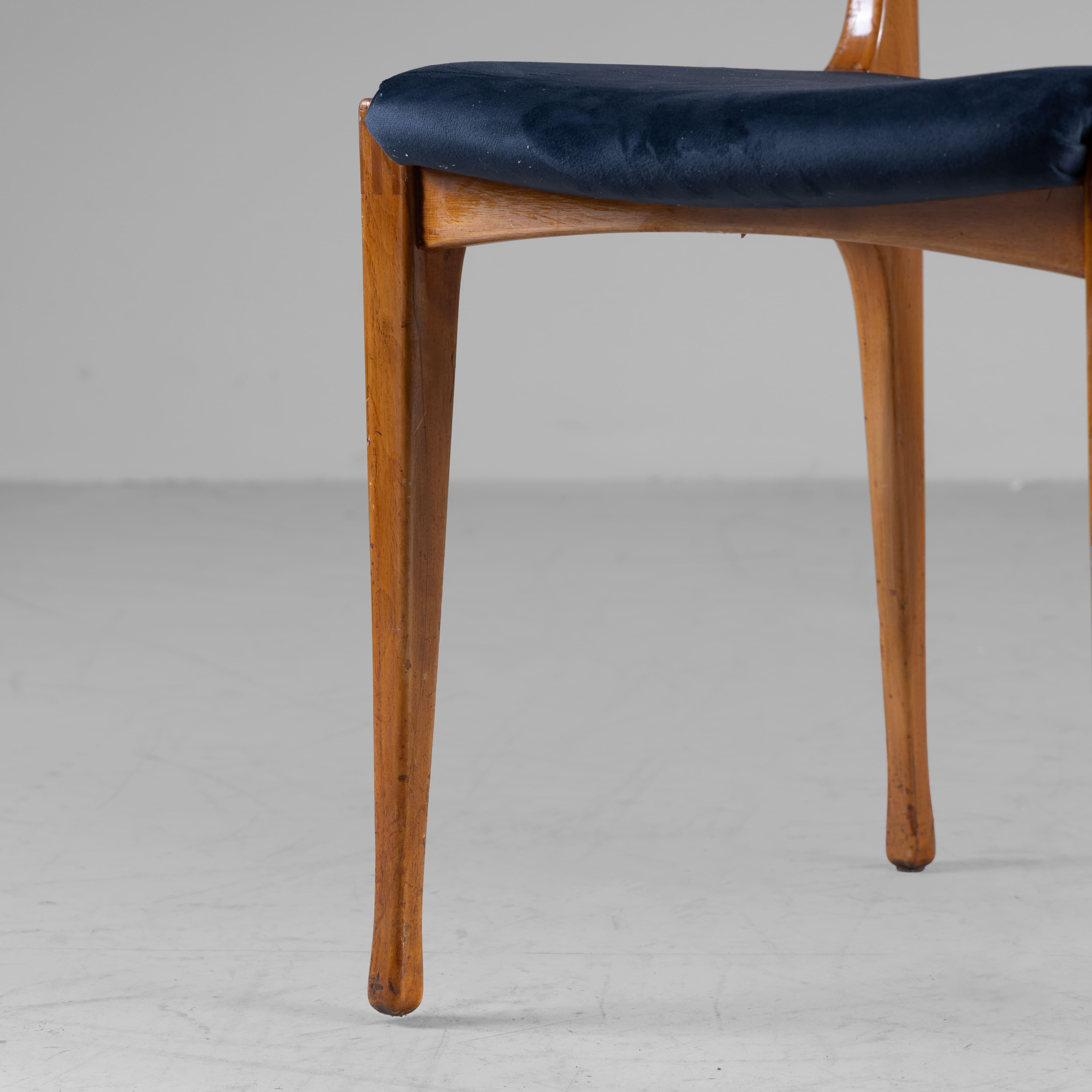 Satz von 6 Stühlen 693 Carlo De Carli Cassina, 1957, Holz und blauer Samt im Angebot 5