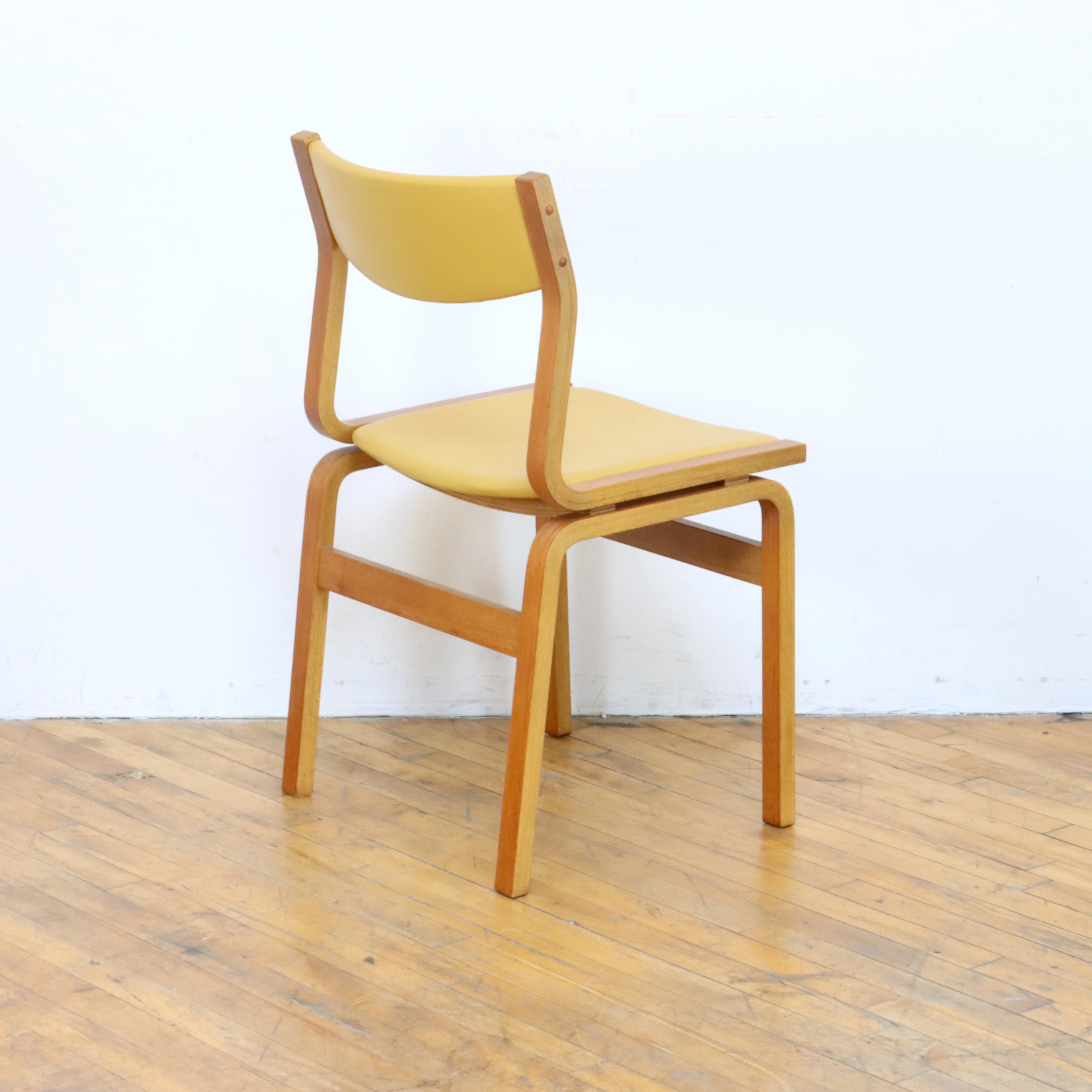 Fin du 20e siècle Ensemble de 6 chaises d'après Arne Jacobsen en vente