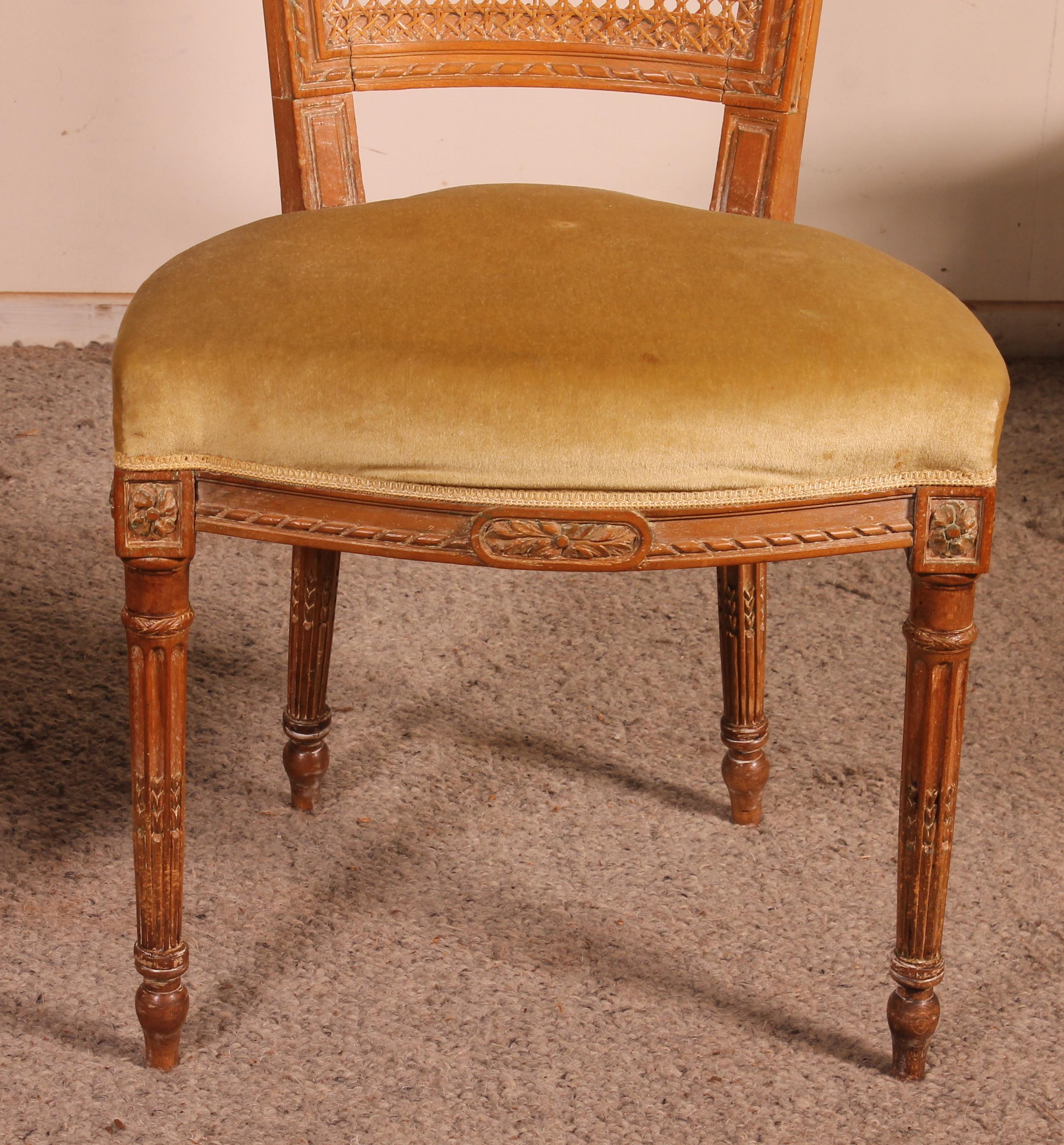 Set of 6 Chairs and Two Louis XVI Armchairs, 18th Century For Sale 3