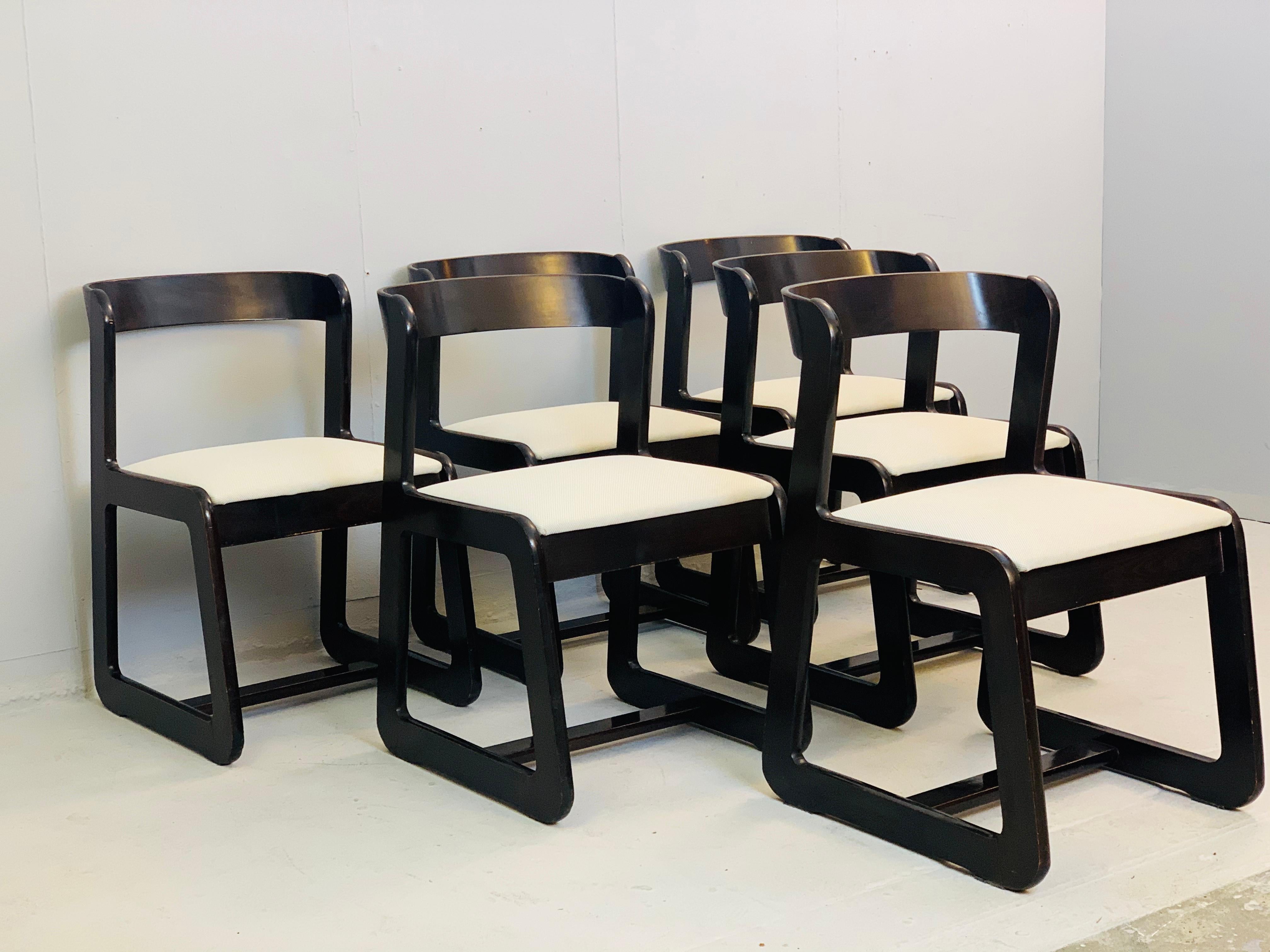 Mid-Century Modern Set of 6 Chairs Attributed to Willy Rizzo