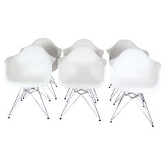 Ensemble de 6 chaises Eames Dar Eiffel de Charles & Ray Eames pour Vitra de 2011