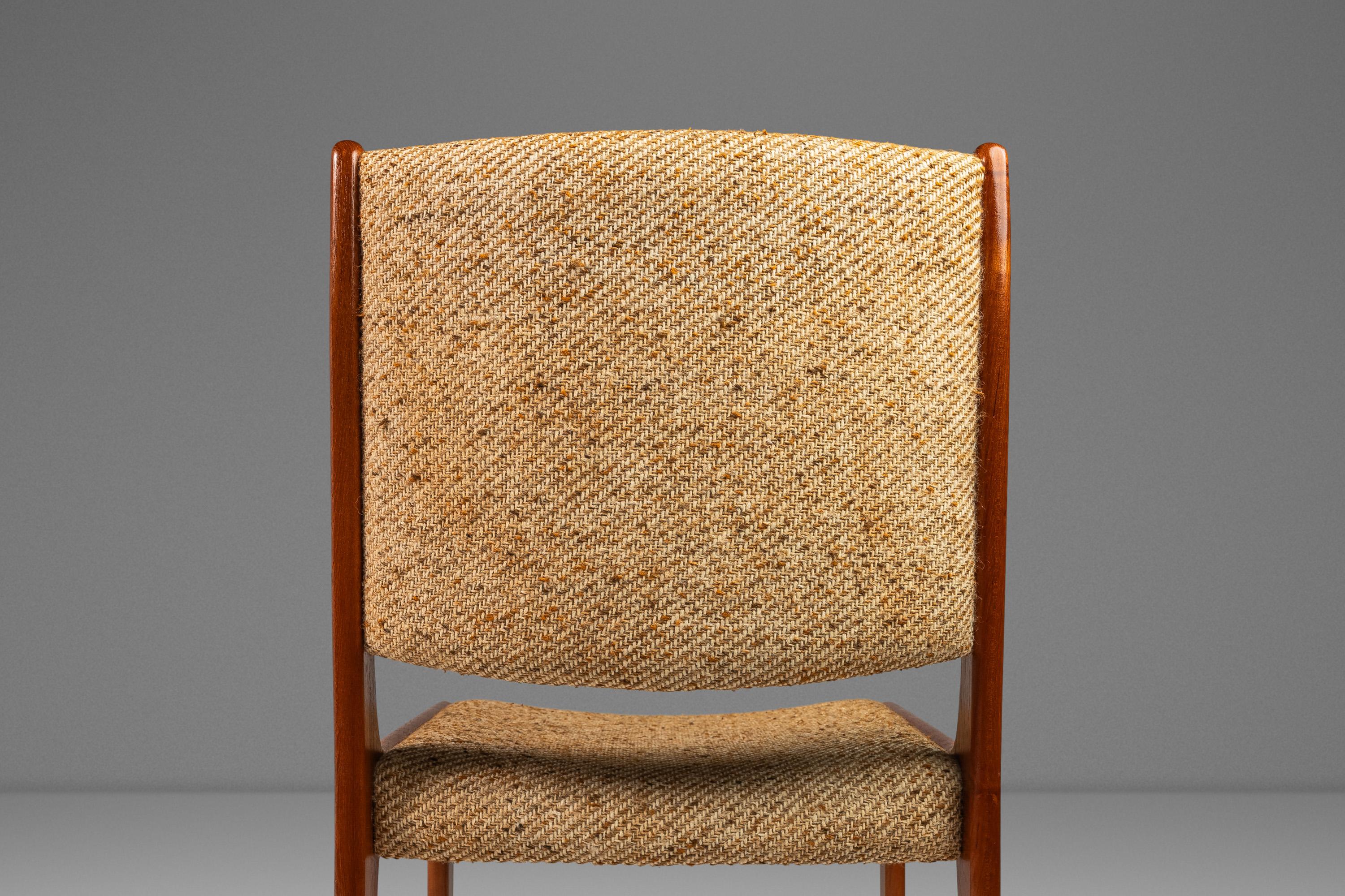 Set of 6 Chairs by Johannes Andersen for Farsø Stolefabrik, Denmark, c. 1970's For Sale 3