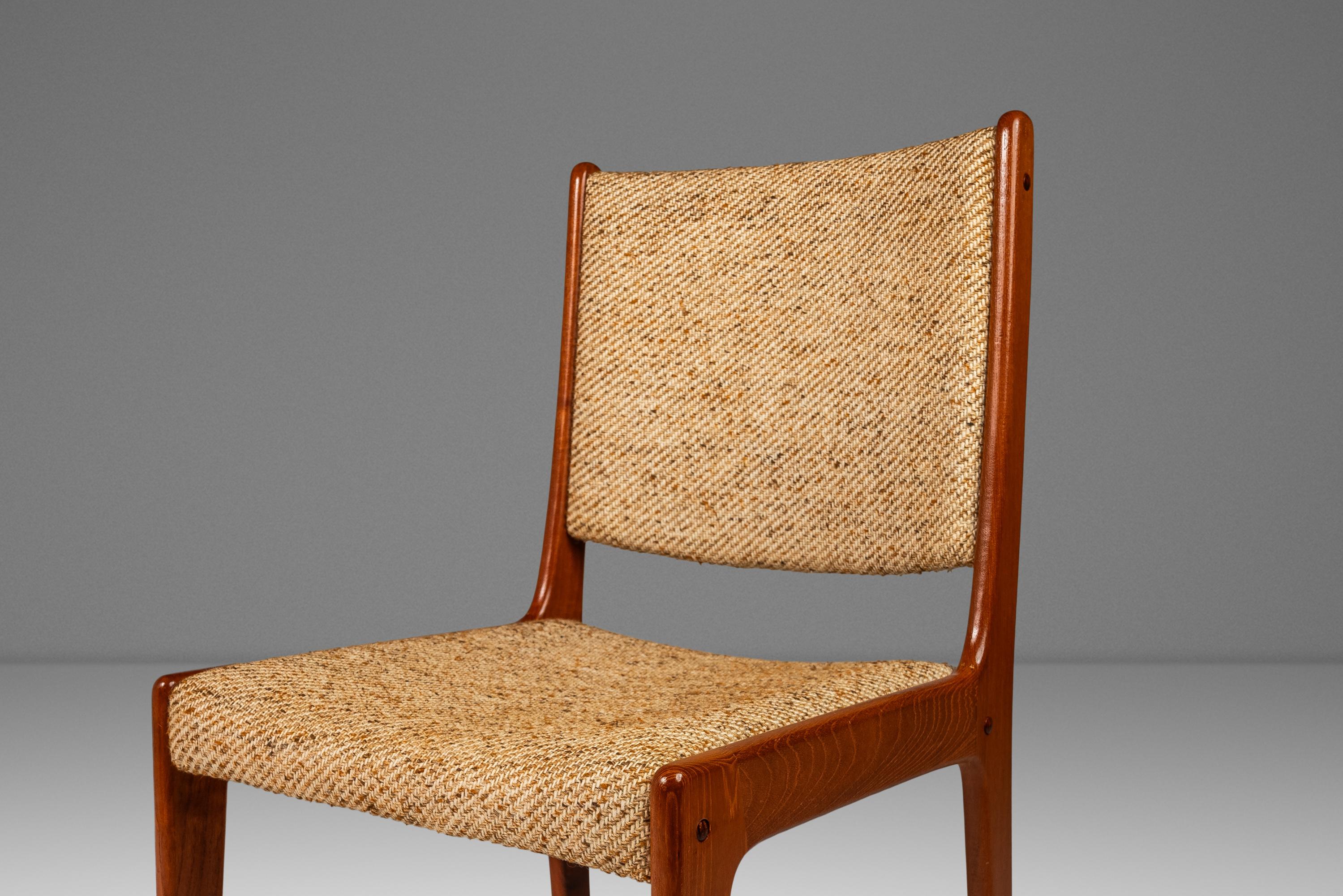 Set of 6 Chairs by Johannes Andersen for Farsø Stolefabrik, Denmark, c. 1970's For Sale 7