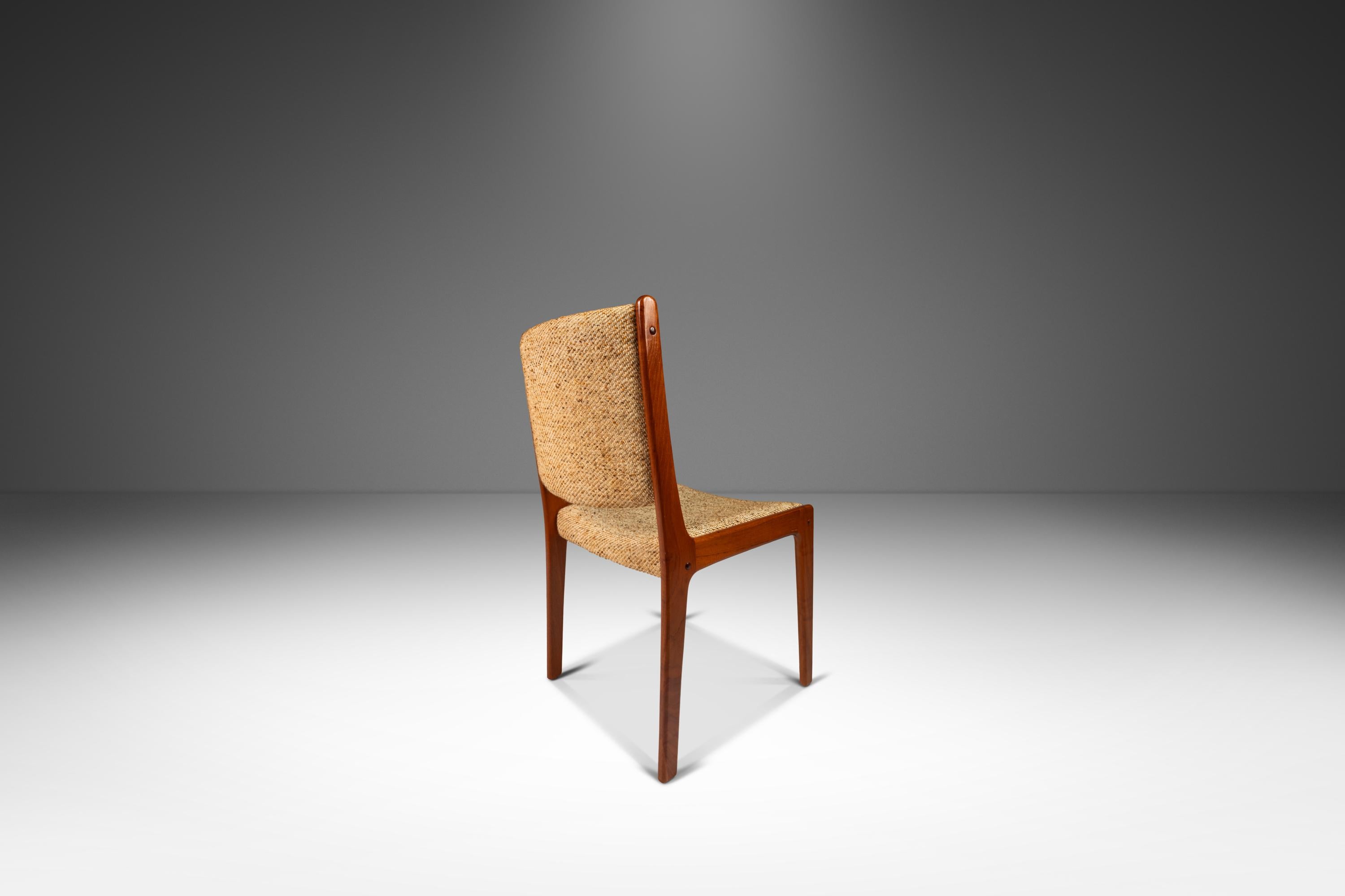 Set of 6 Chairs by Johannes Andersen for Farsø Stolefabrik, Denmark, c. 1970's In Good Condition For Sale In Deland, FL