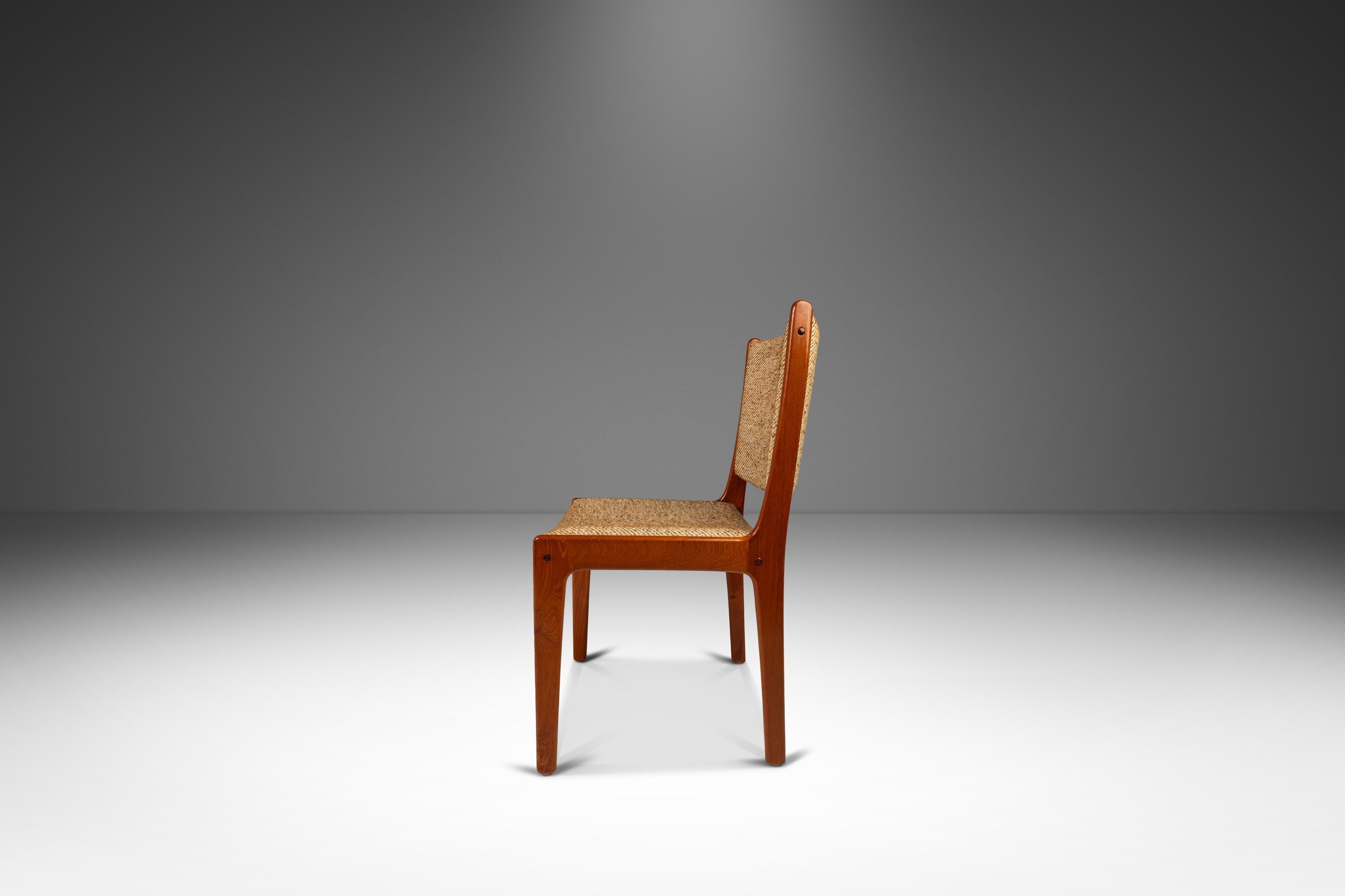 Set of 6 Chairs by Johannes Andersen for Farsø Stolefabrik, Denmark, c. 1970's For Sale 1