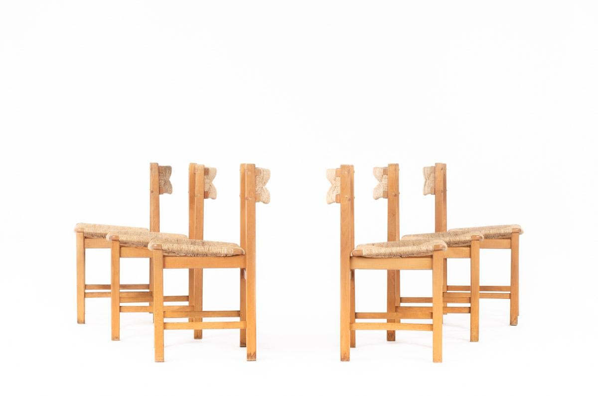 Set of 6 chairs attributed to Pierre-Gautier Delaye in the 50s, Meuble Weekend collection.
Structure in beech with 4 feet, backrest and seat in woven straw
