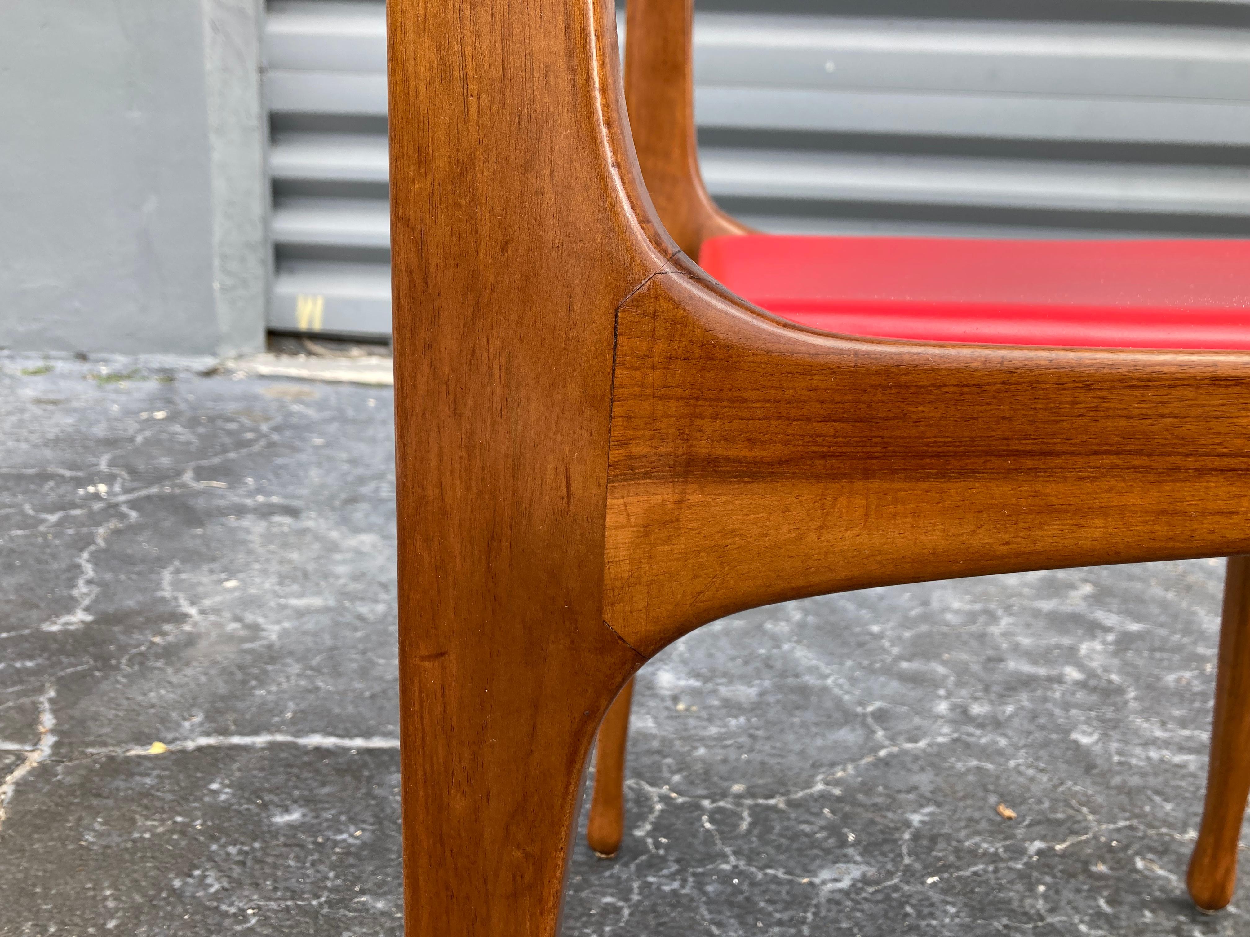 Italian Set of 6 Chairs Designed by Carlo de Carli for Cassina, Walnut, Red Vinyl