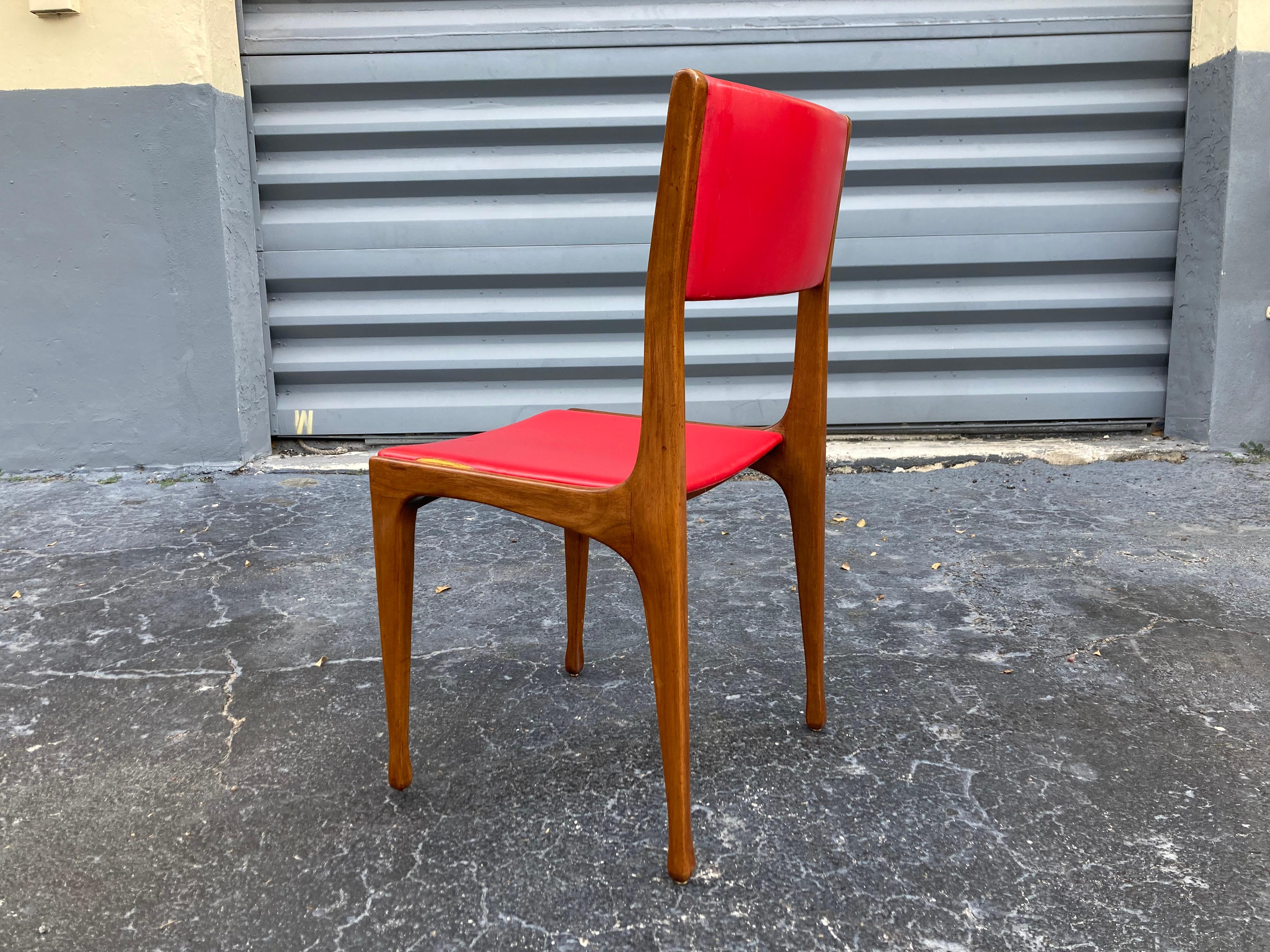 Set of 6 Chairs Designed by Carlo de Carli for Cassina, Walnut, Red Vinyl 1