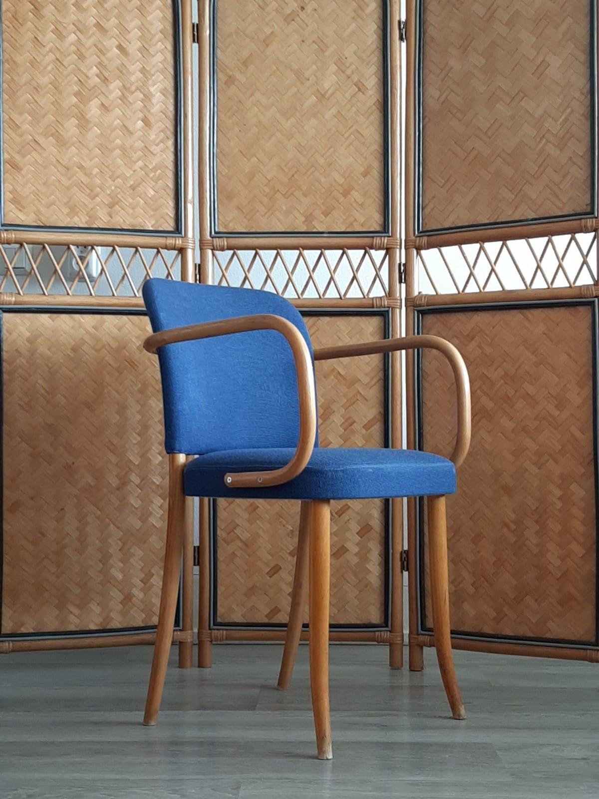 Satz von 6 Stühlen, entworfen von Josef Hoffman für Thonet (Stoff) im Angebot