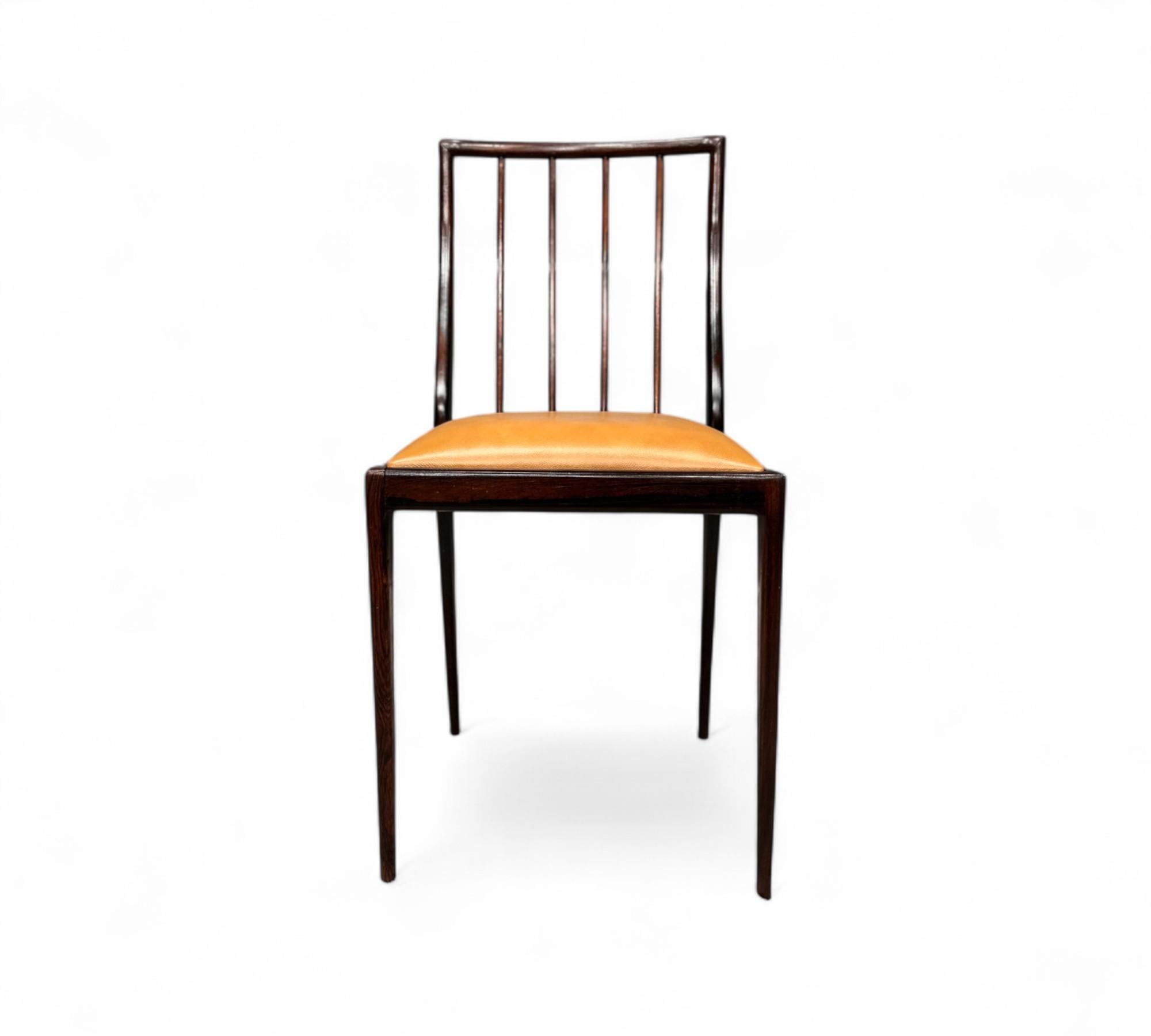 Woodwork Set of 6 Chairs in Hardwood & Leather by Geraldo de Barros, c. 1950 For Sale