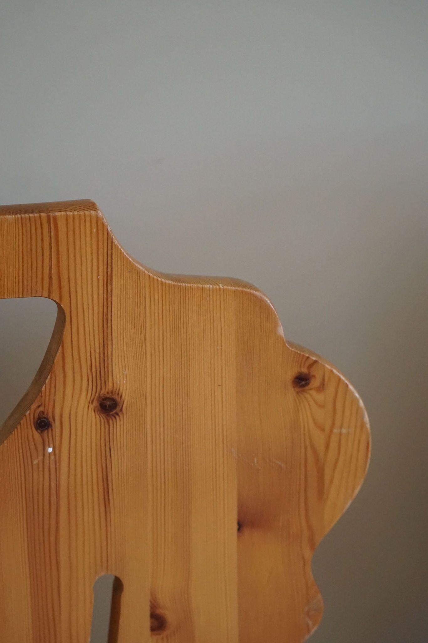 Set of 6 Chairs in Pine, by a Swedish Cabinetmaker, Scandinavian Modern, 1960s For Sale 9