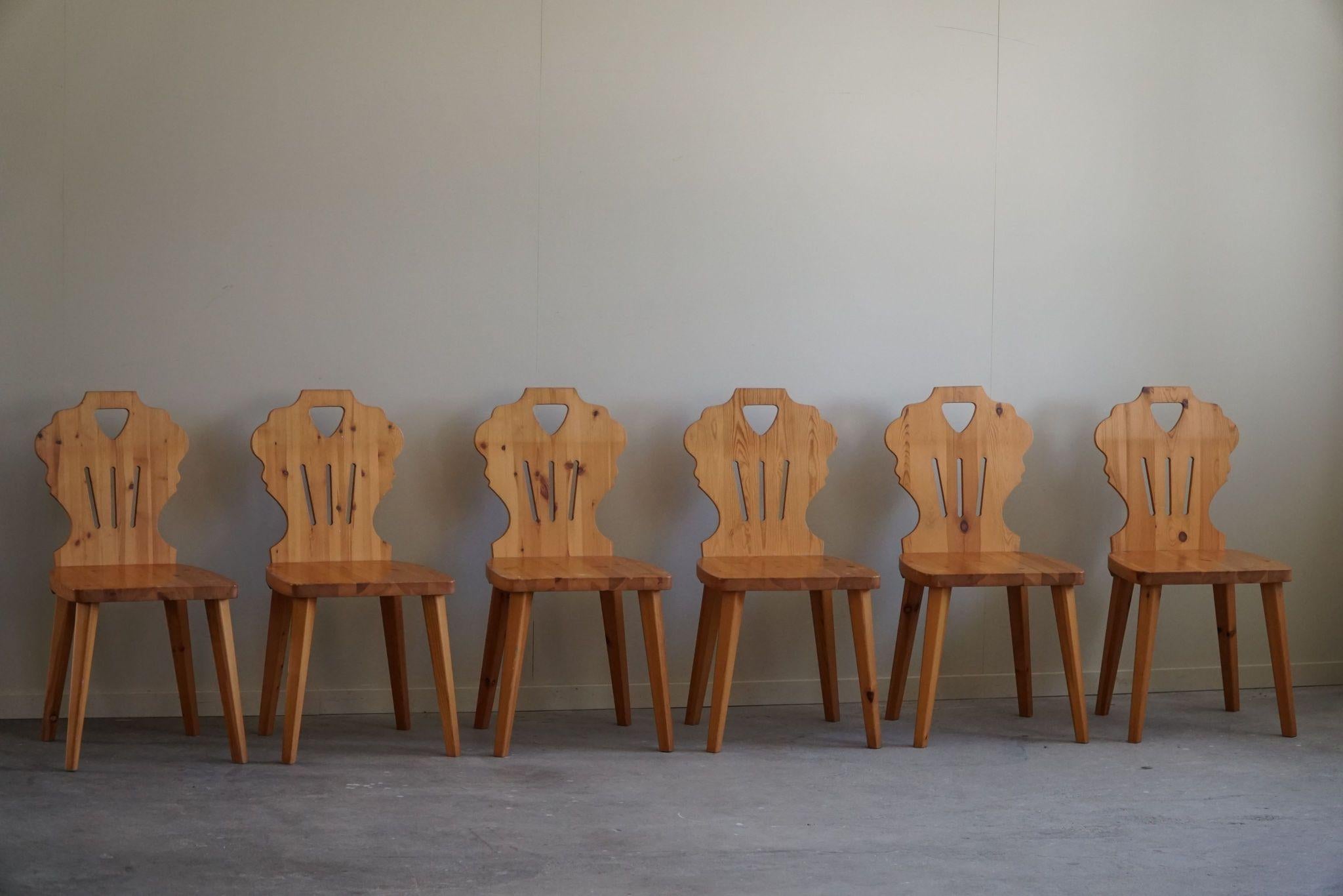 Set of 6 Chairs in Pine, by a Swedish Cabinetmaker, Scandinavian Modern, 1960s In Good Condition For Sale In Odense, DK