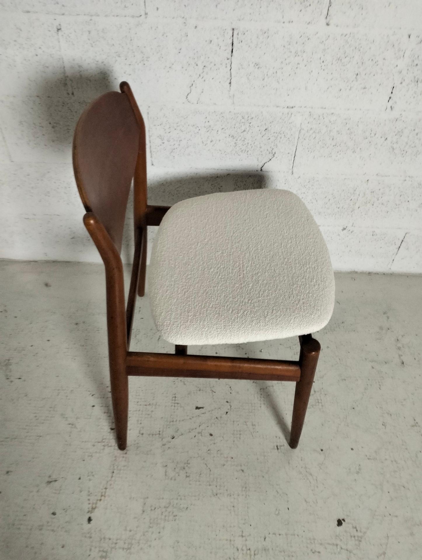 Metà XX secolo Set di 6 sedie in bouclè bianco di Leonardo Fiori per Isa Bergamo anni '60 in vendita