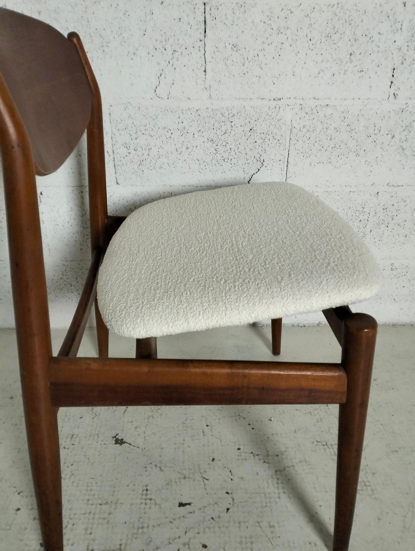 Bouclé Set di 6 sedie in bouclè bianco di Leonardo Fiori per Isa Bergamo anni '60 in vendita