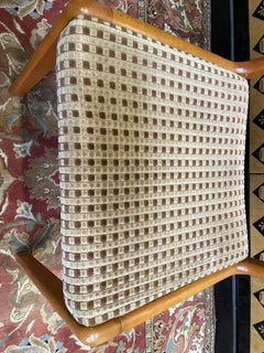 Set of 6 Chairs – Mid-Century Scandinavian Style – Stained Wood & Checkered Velv