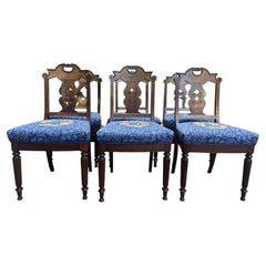 Set of 6 chairs – Victorian English style – Carved wood & embroidered tapestry