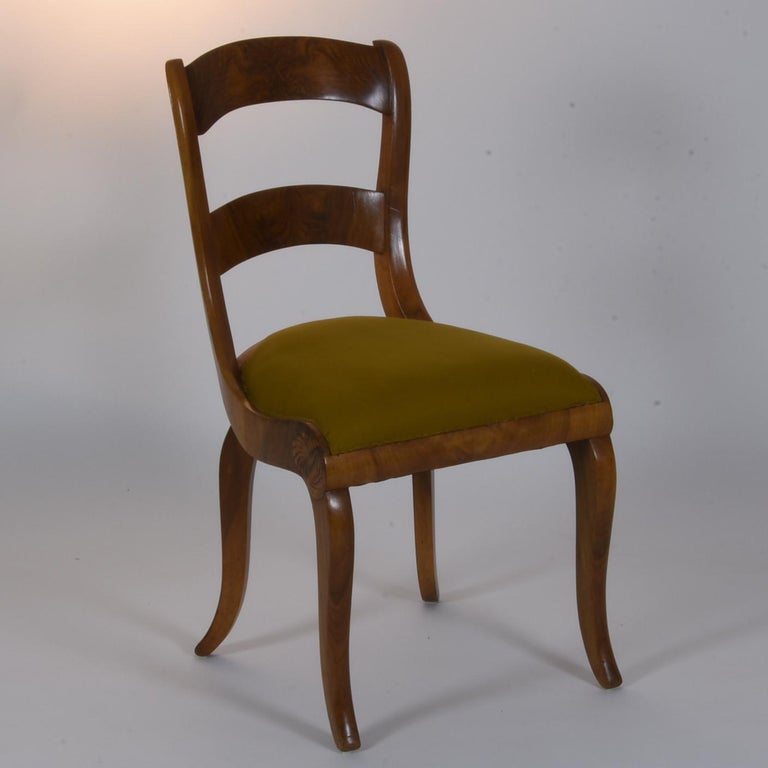 Set of 6 Chairs Walnut Southern Germany, Mid19th Century For Sale at