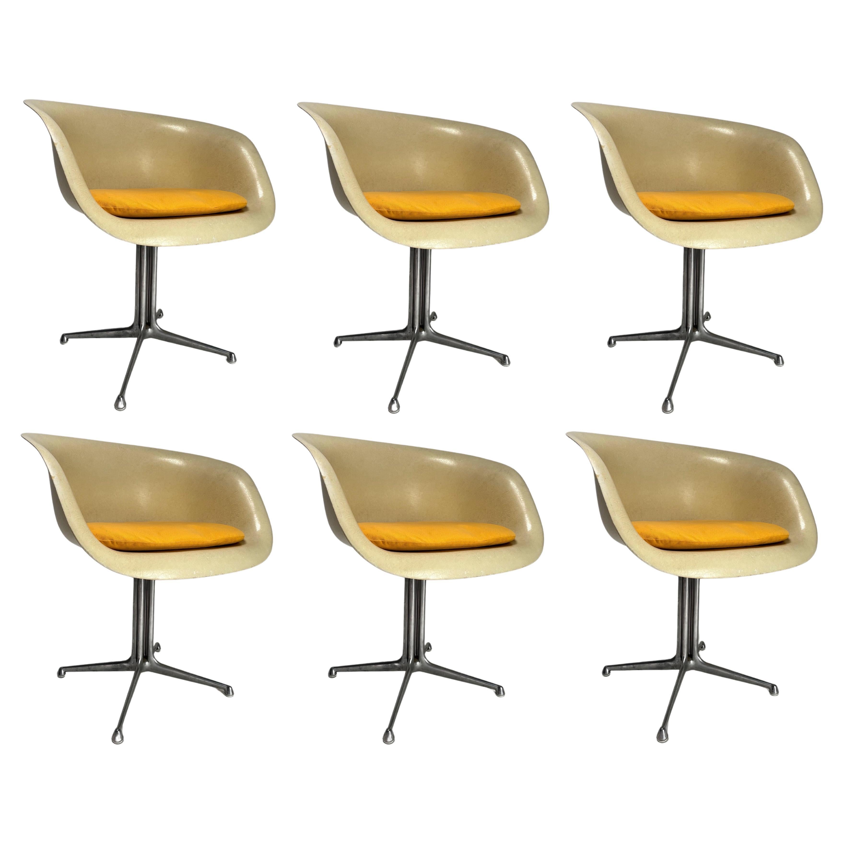 Set di 6 poltrone "LA FONDA" in fibra di vetro di Charles and Ray Eames, H. Miller in vendita
