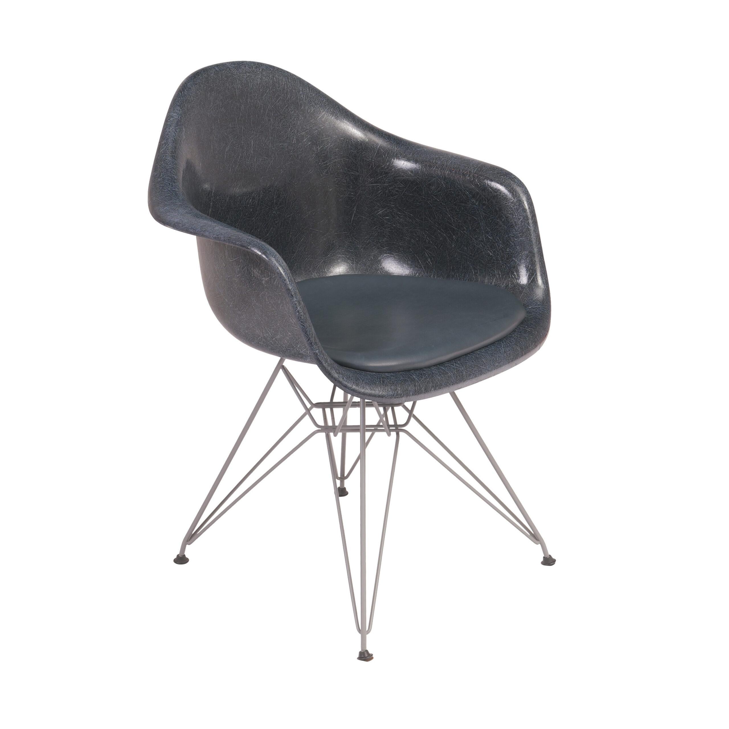 6er Set Charles and Ray Eames Vintage Fiberglas Sessel 1970er navy-blue im Angebot 5