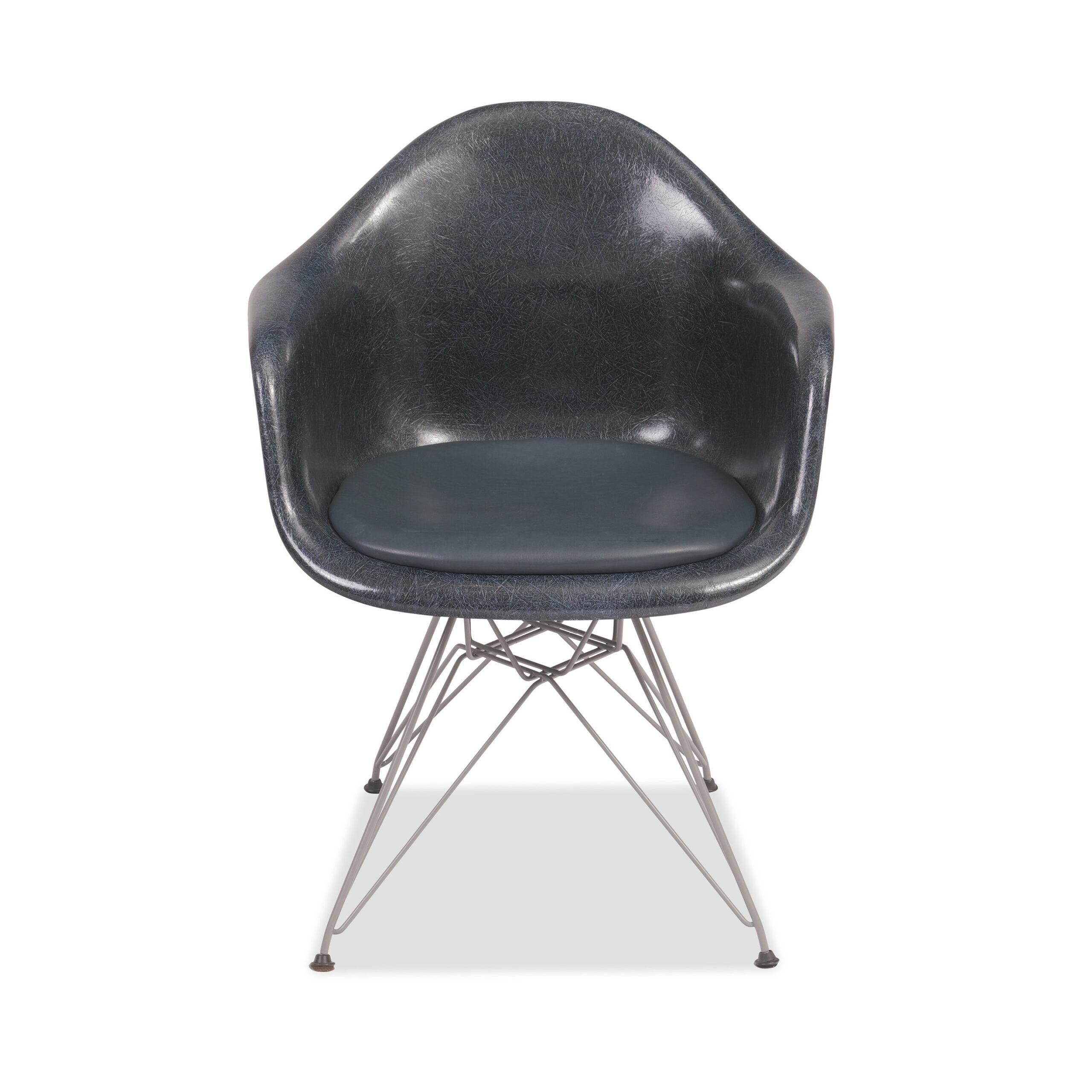 6er Set Charles and Ray Eames Vintage Fiberglas Sessel 1970er navy-blue im Angebot 6