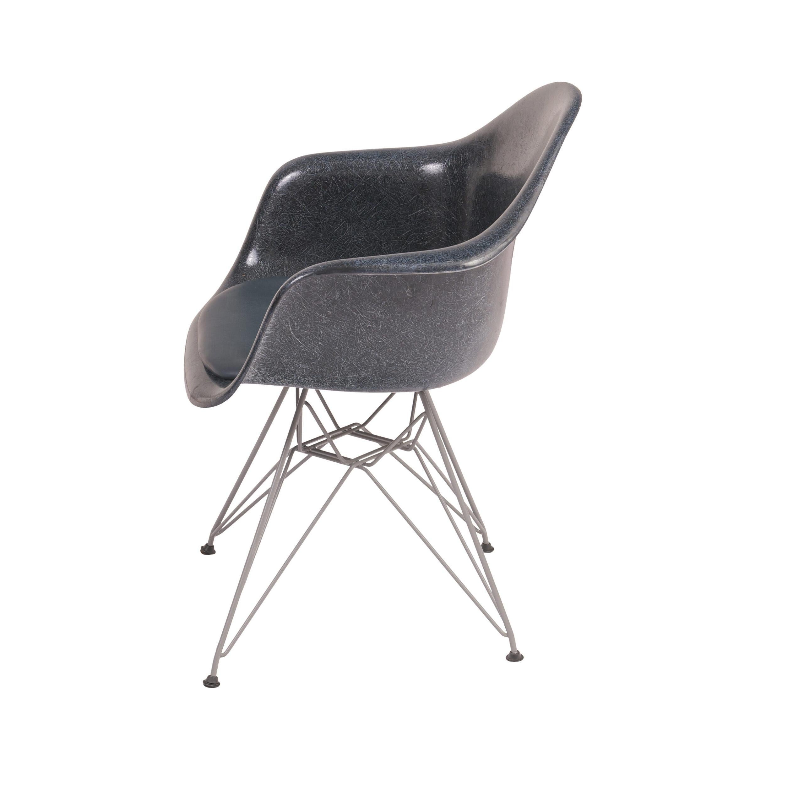 6er Set Charles and Ray Eames Vintage Fiberglas Sessel 1970er navy-blue im Angebot 8