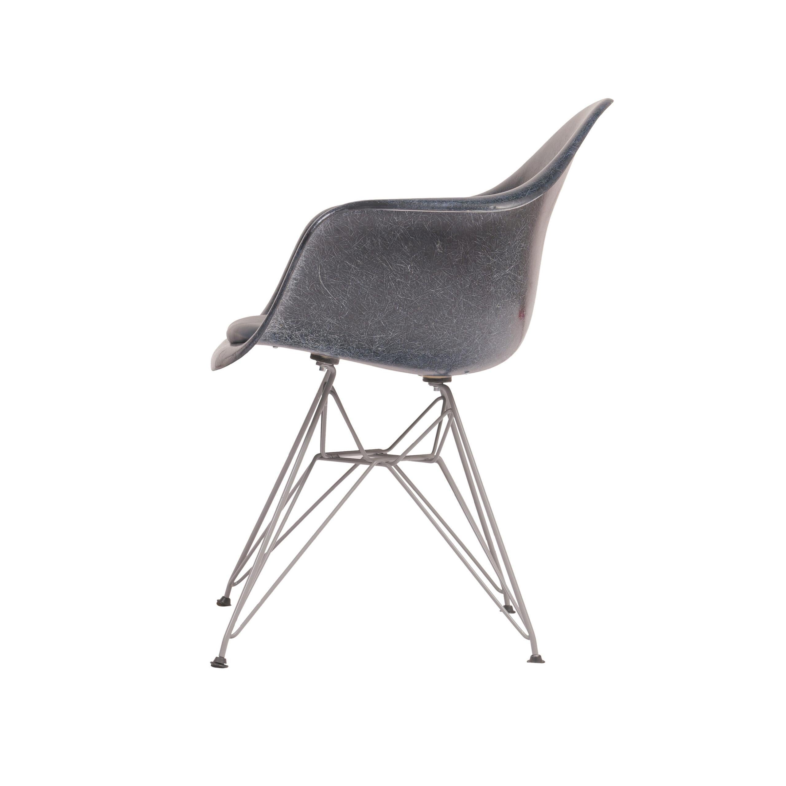 6er Set Charles and Ray Eames Vintage Fiberglas Sessel 1970er navy-blue im Angebot 9