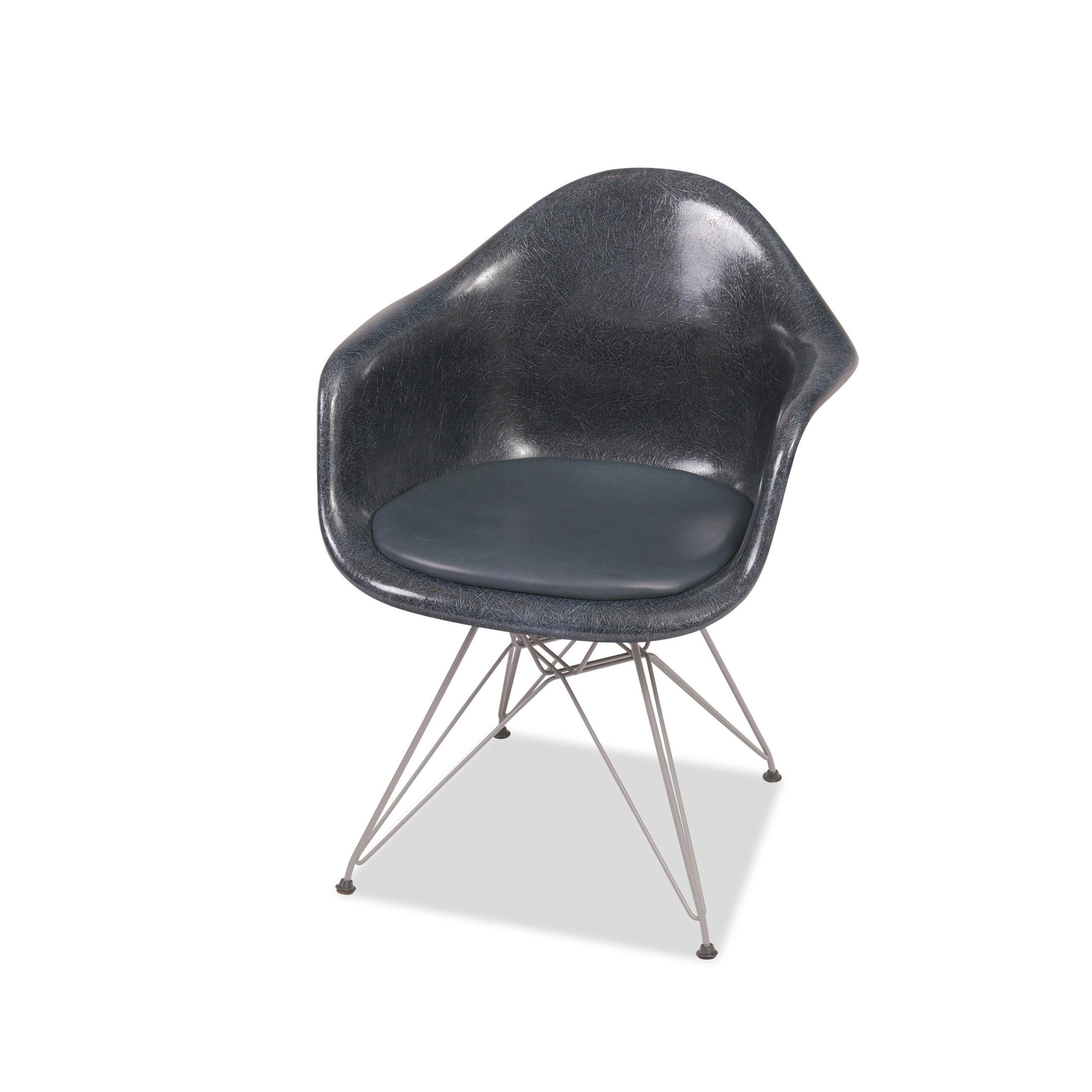 6er Set Charles and Ray Eames Vintage Fiberglas Sessel 1970er navy-blue (Ende des 20. Jahrhunderts) im Angebot