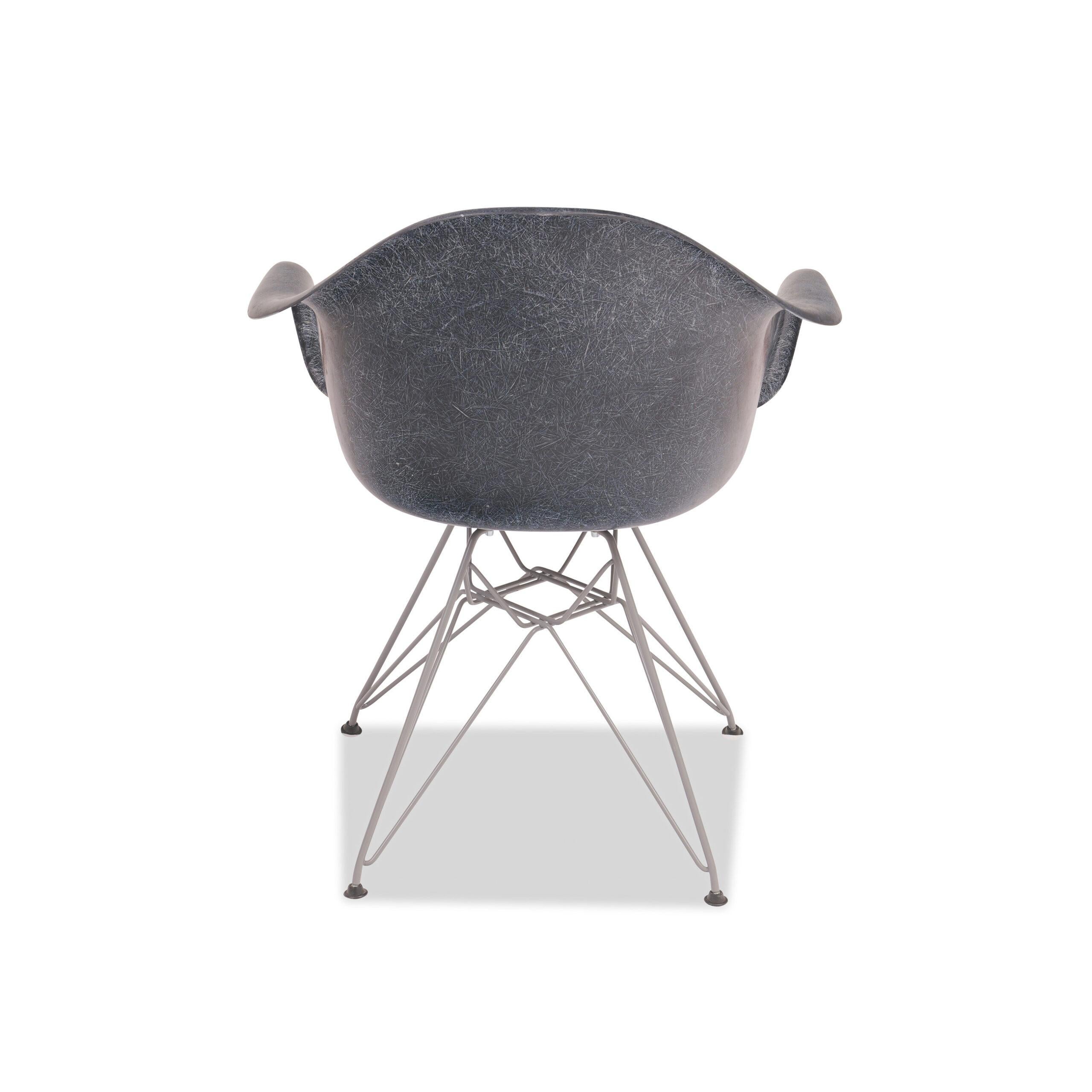 6er Set Charles and Ray Eames Vintage Fiberglas Sessel 1970er navy-blue im Angebot 2