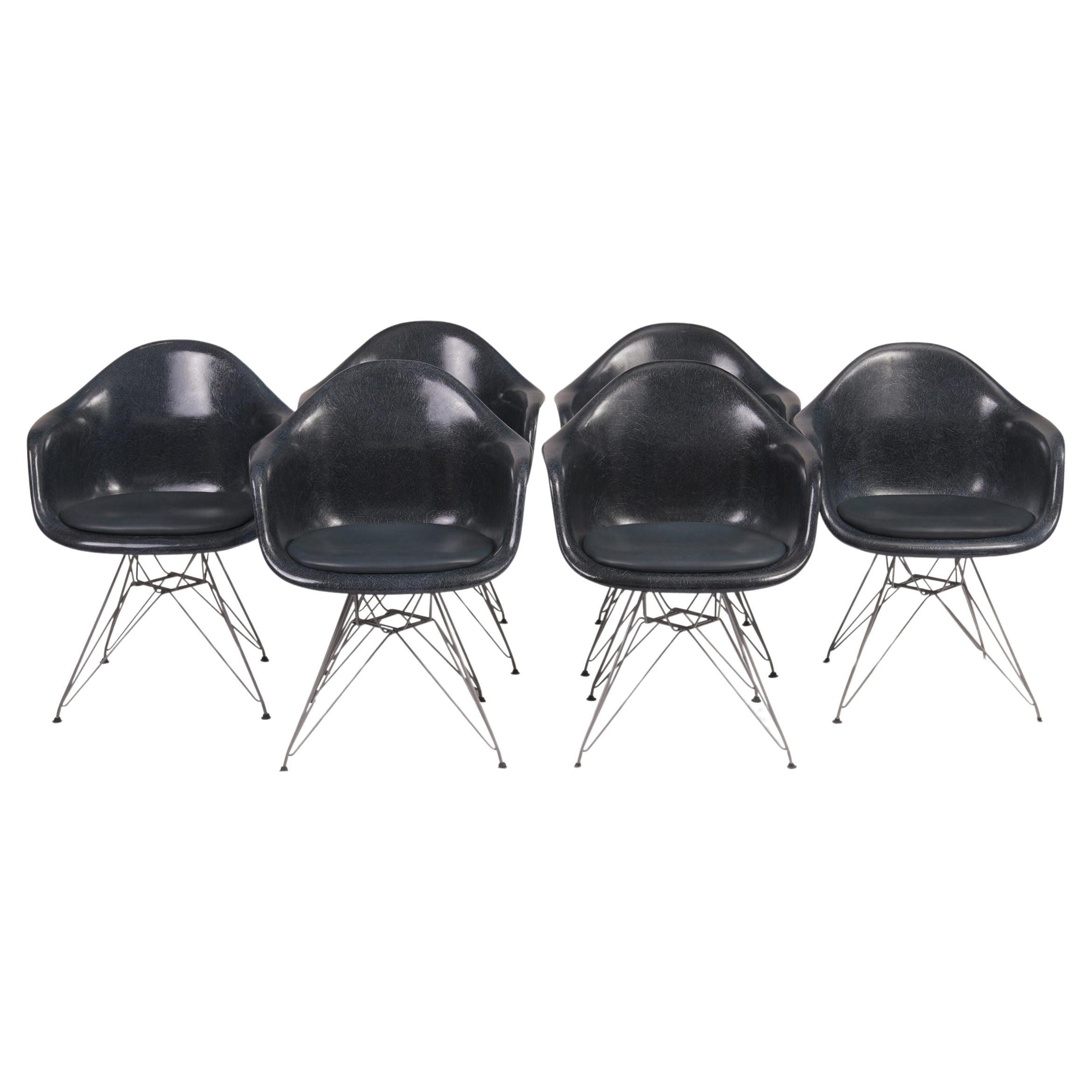 6er Set Charles and Ray Eames Vintage Fiberglas Sessel 1970er navy-blue im Angebot