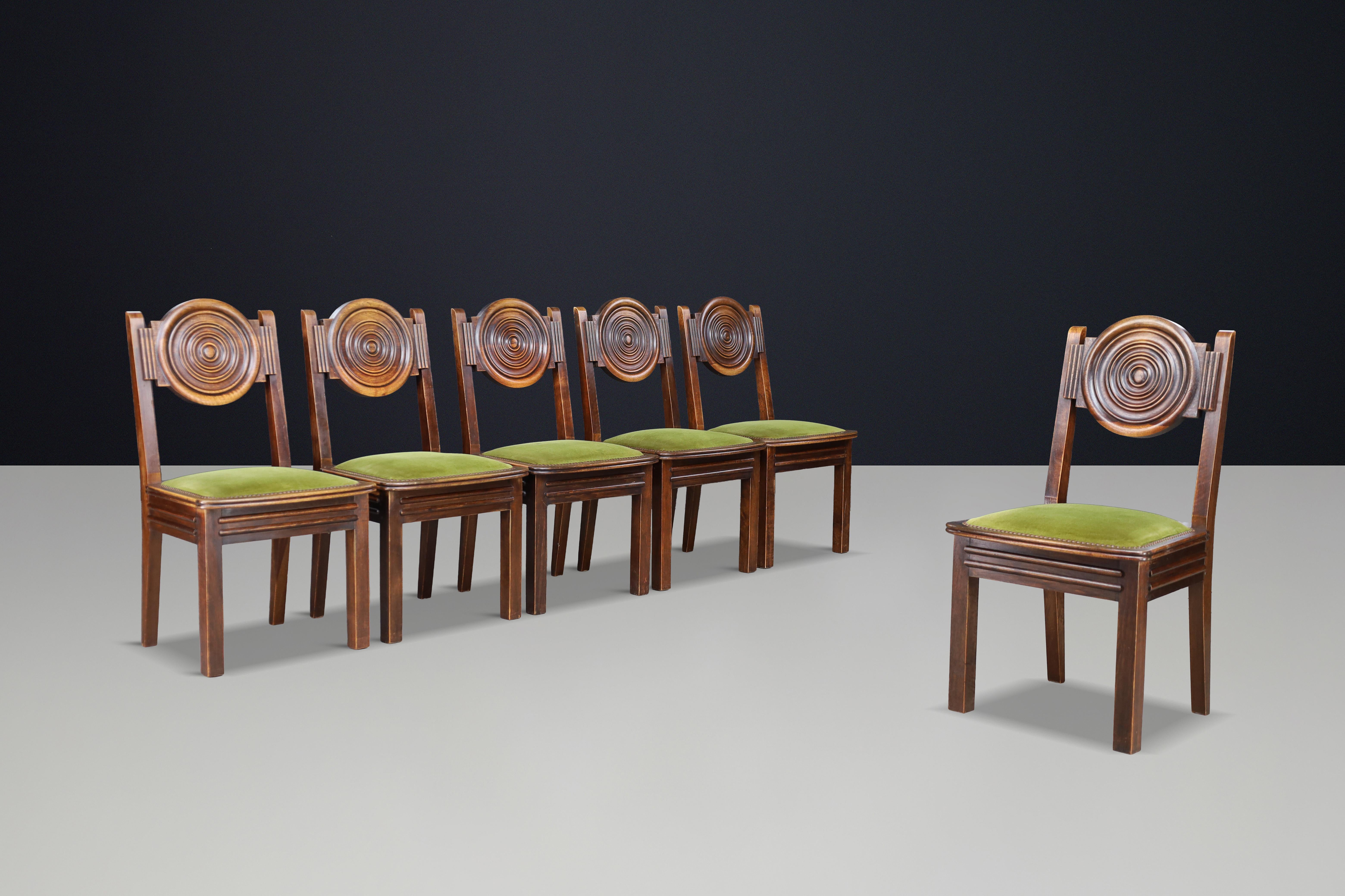 Milieu du XXe siècle Set of 6 Charles Dudouyt Carved Oak Dining Chairs with Original Velvet, France en vente
