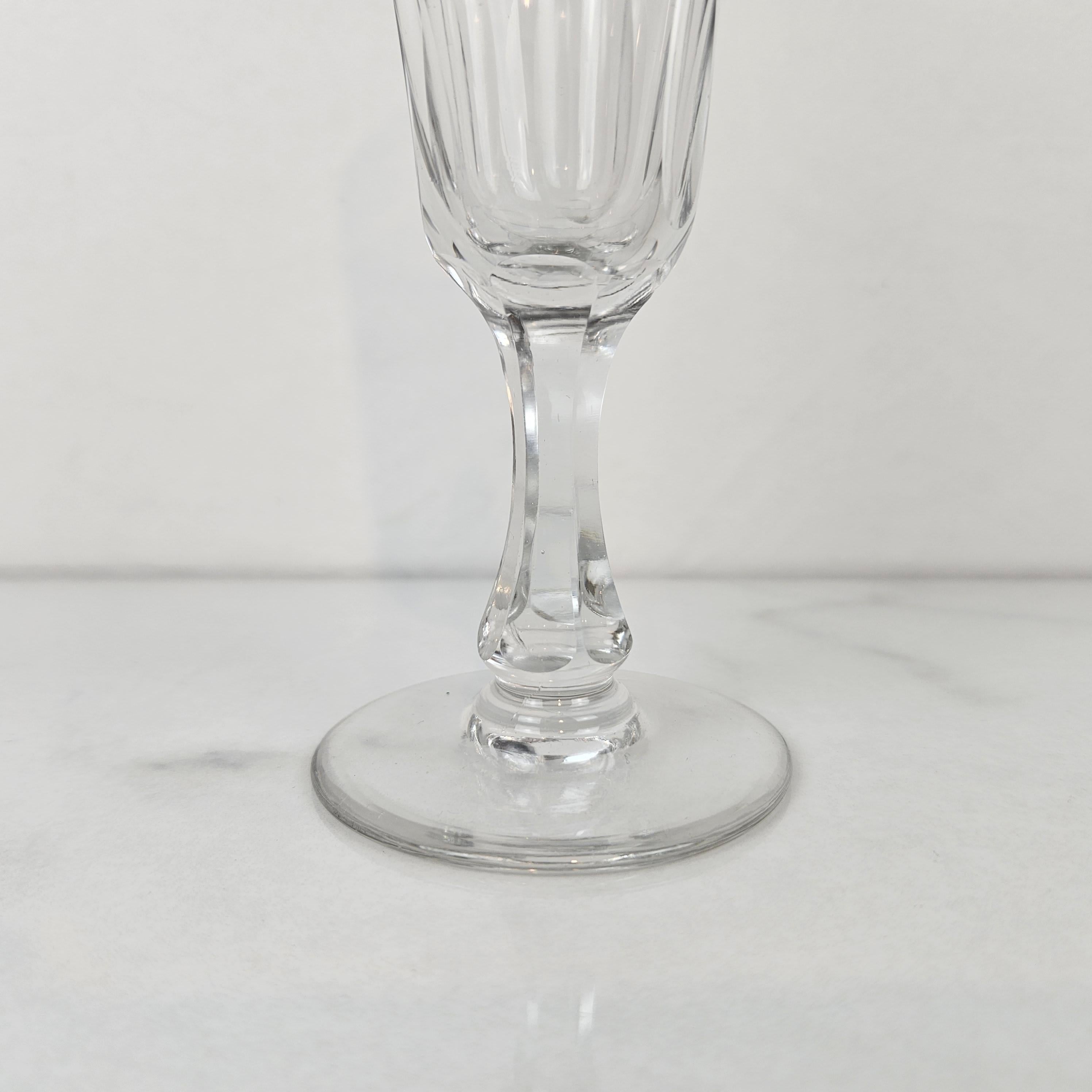 Ensemble de 6 charmantes flûtes à champagne soufflées à la main, vers 1890 Bon état - En vente à Oud Beijerland, NL