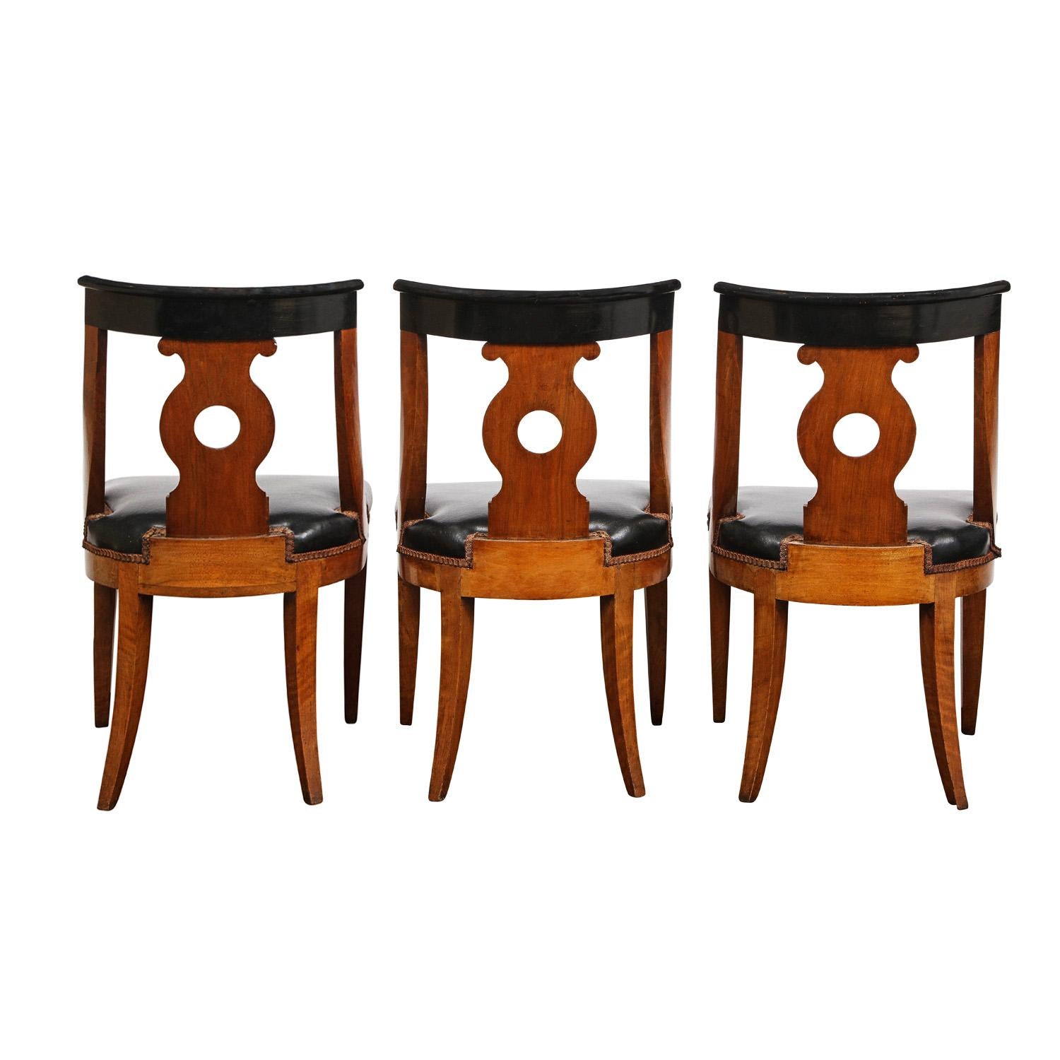 Mid-20th Century Set of 6 Chic Neoclassical Dining Chairs, 1940s