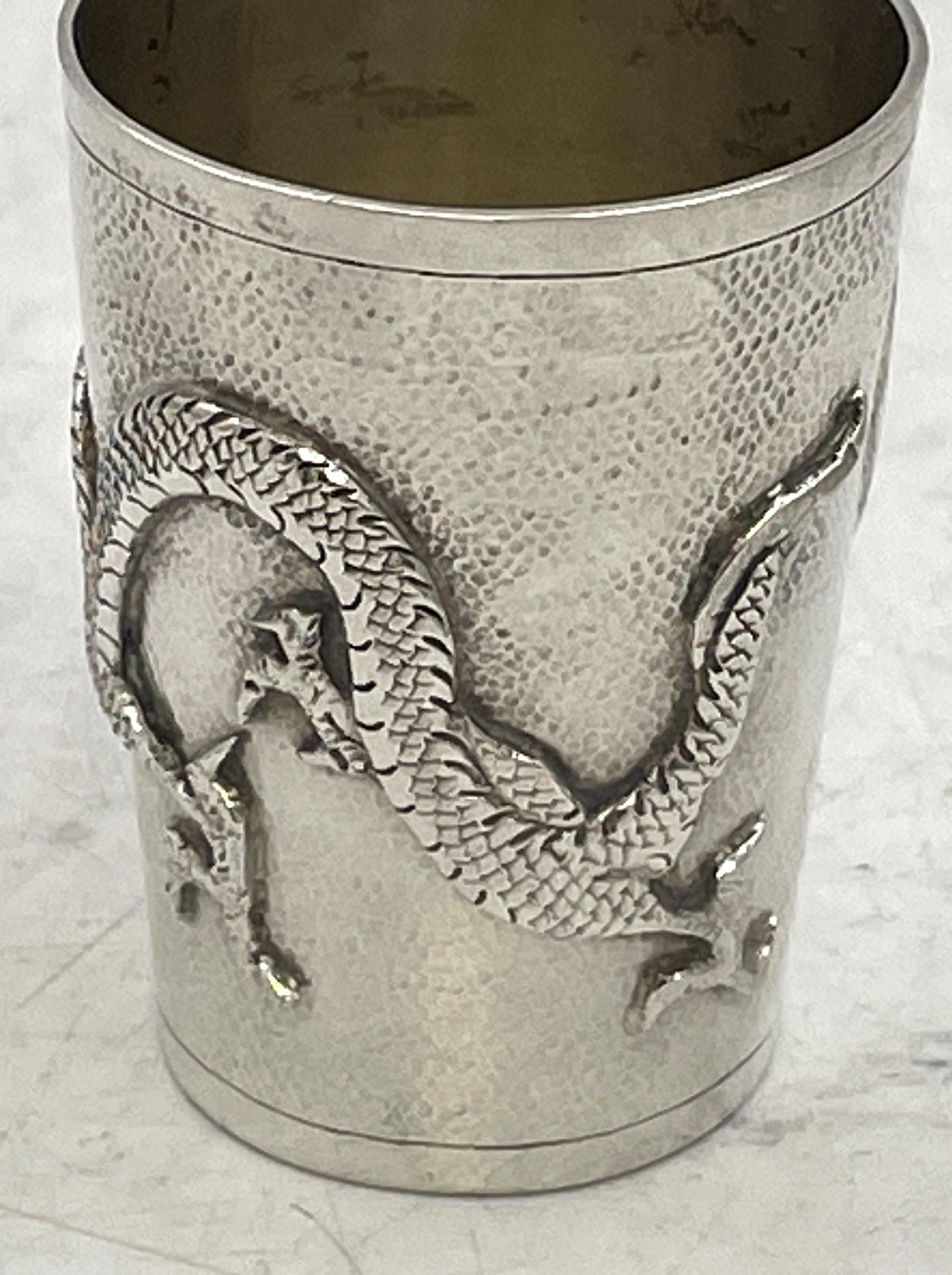Set of 6 China Jewelry Company Sterling Silver Cups with Dragon Motifs In Good Condition For Sale In New York, NY