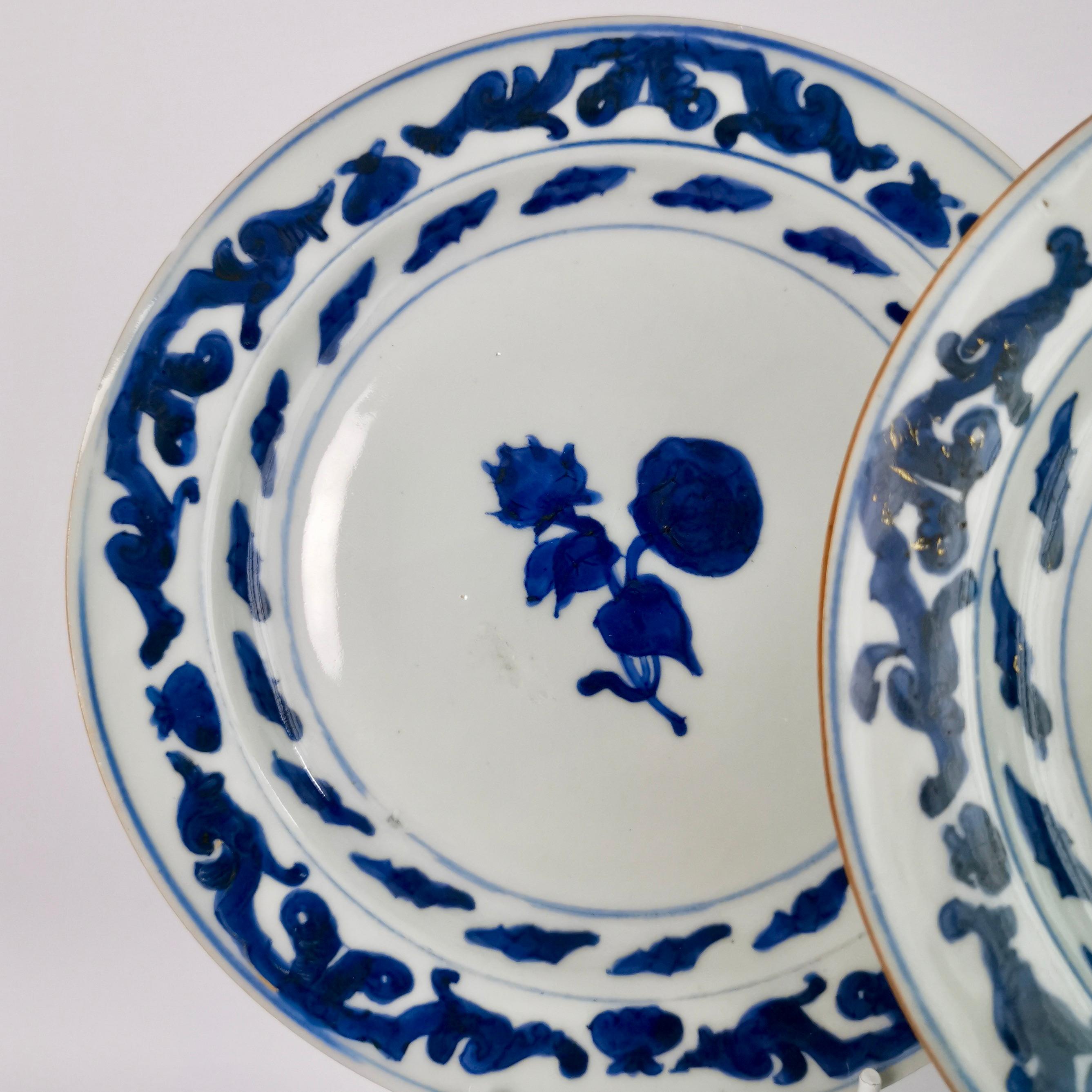 Set of 6 Chinese Export Plates, Roses Blue and White, Qianlong, circa 1780 2