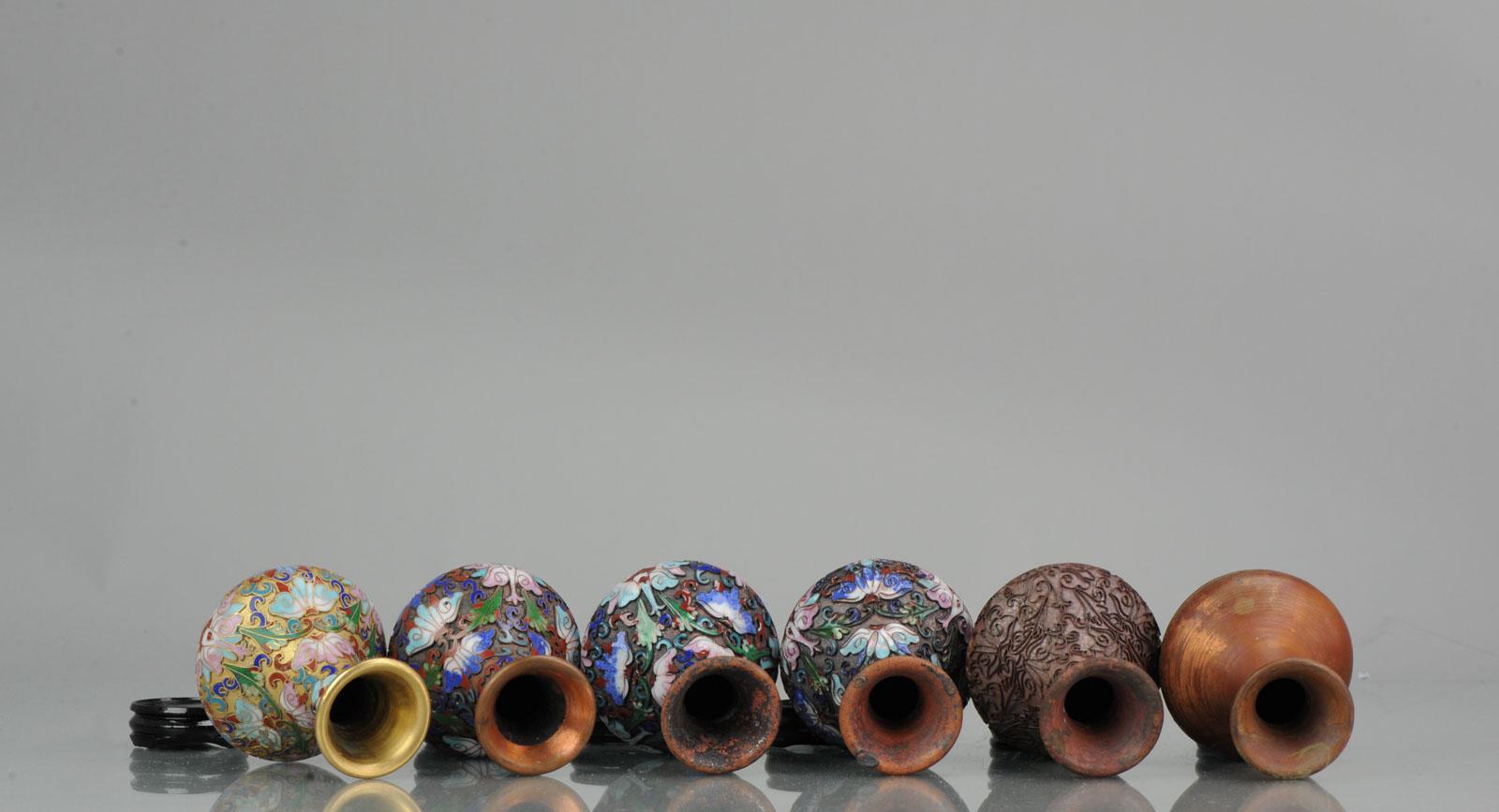 Very interesting set of 6 vases in a box where the manufacturing process of making such a vase is displayed. Really cool!

Box includedGreat piece of cloisonne.

Additional information:
Material: Bronze
Region of Origin: Japan
Period: ca 1900
Age: