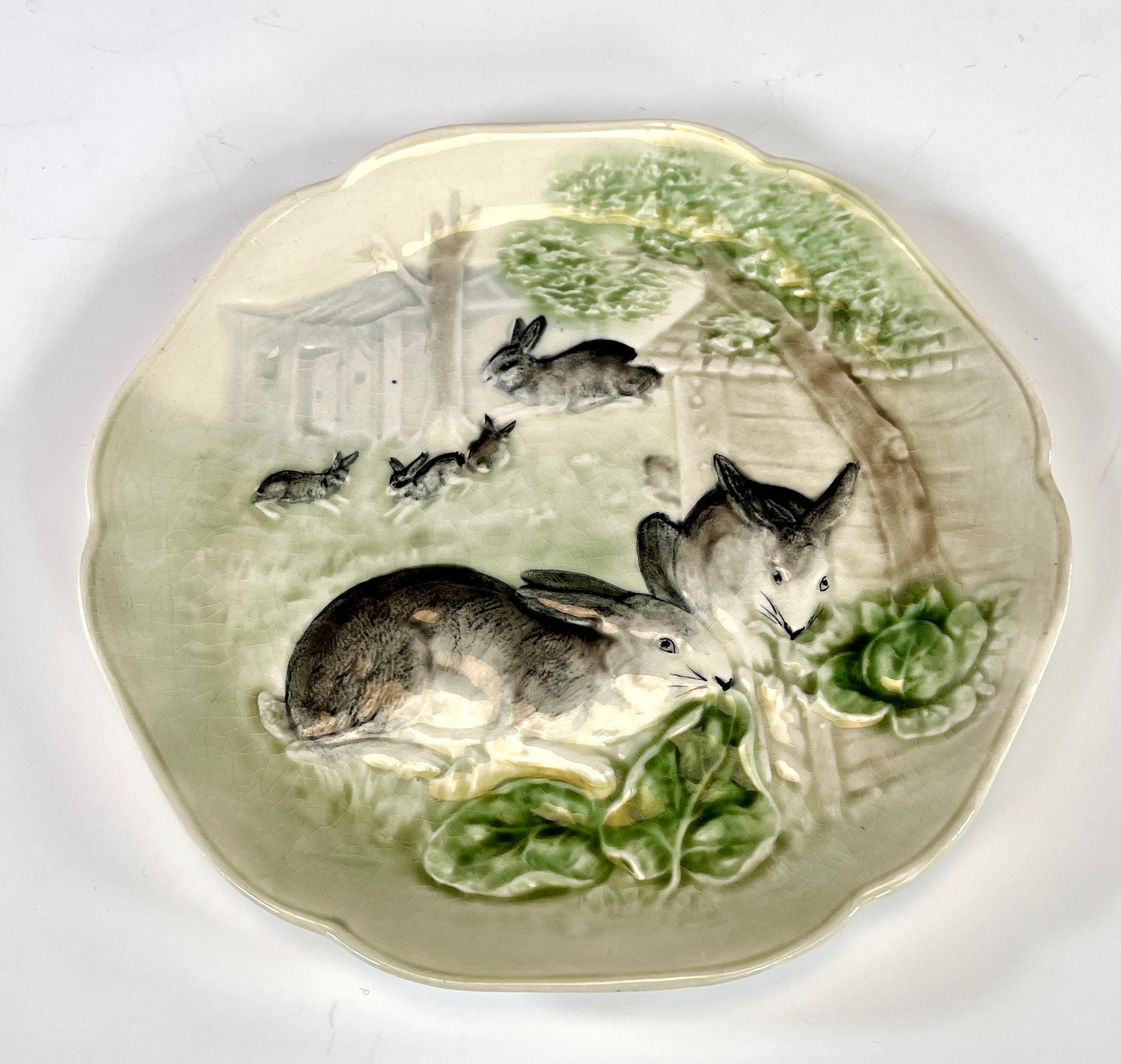 Set of 6 Choisy le Roi Majolica Bunny Plates w Molded Relief Rabbits & Radishes In Good Condition In Great Barrington, MA
