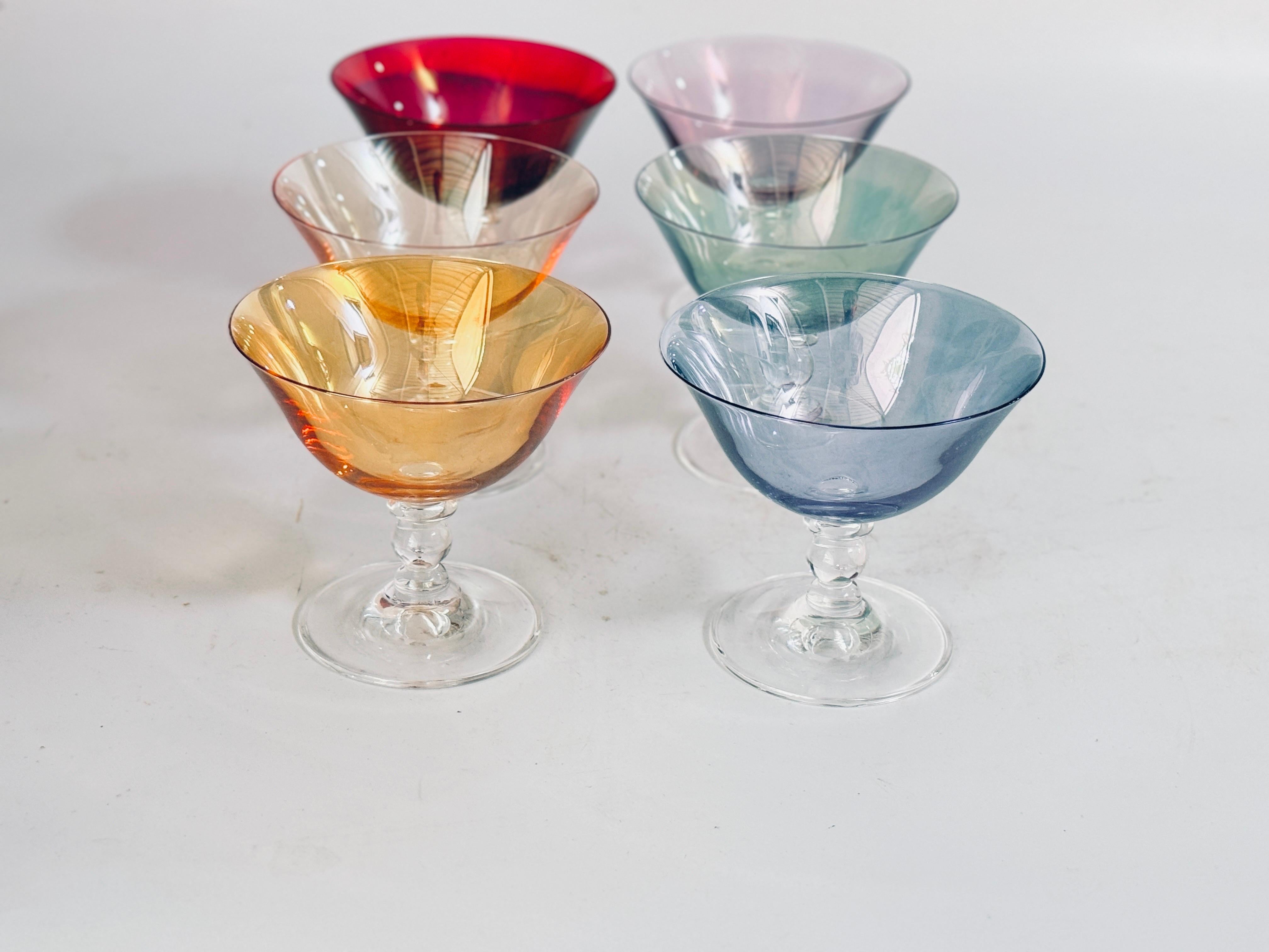 Set di 6 bicchieri da champagne colorati, bicchieri da cocktail, ciotole per la frutta in vendita 5
