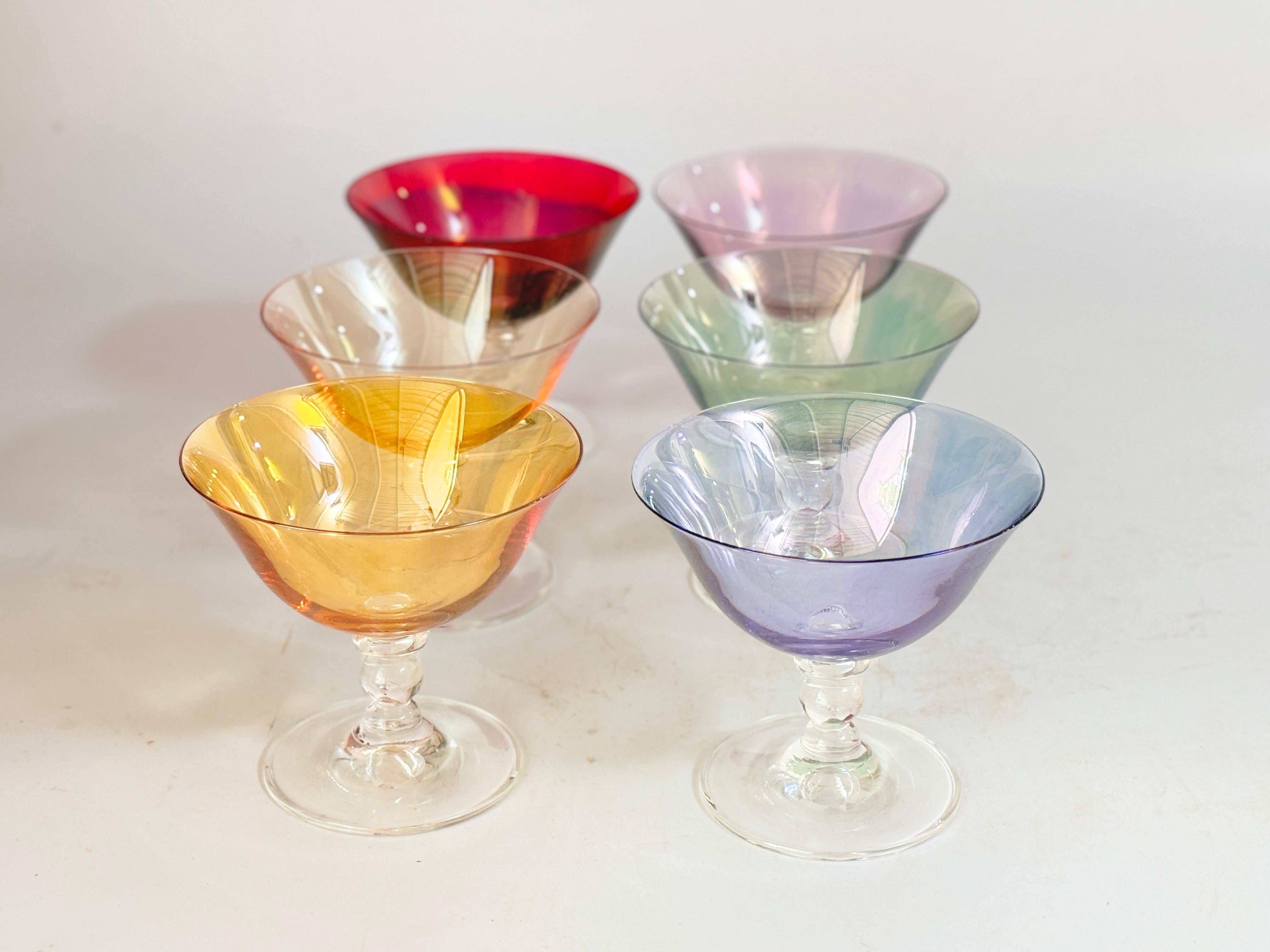 Set di 6 bicchieri da champagne colorati, bicchieri da cocktail, ciotole per la frutta in vendita 9