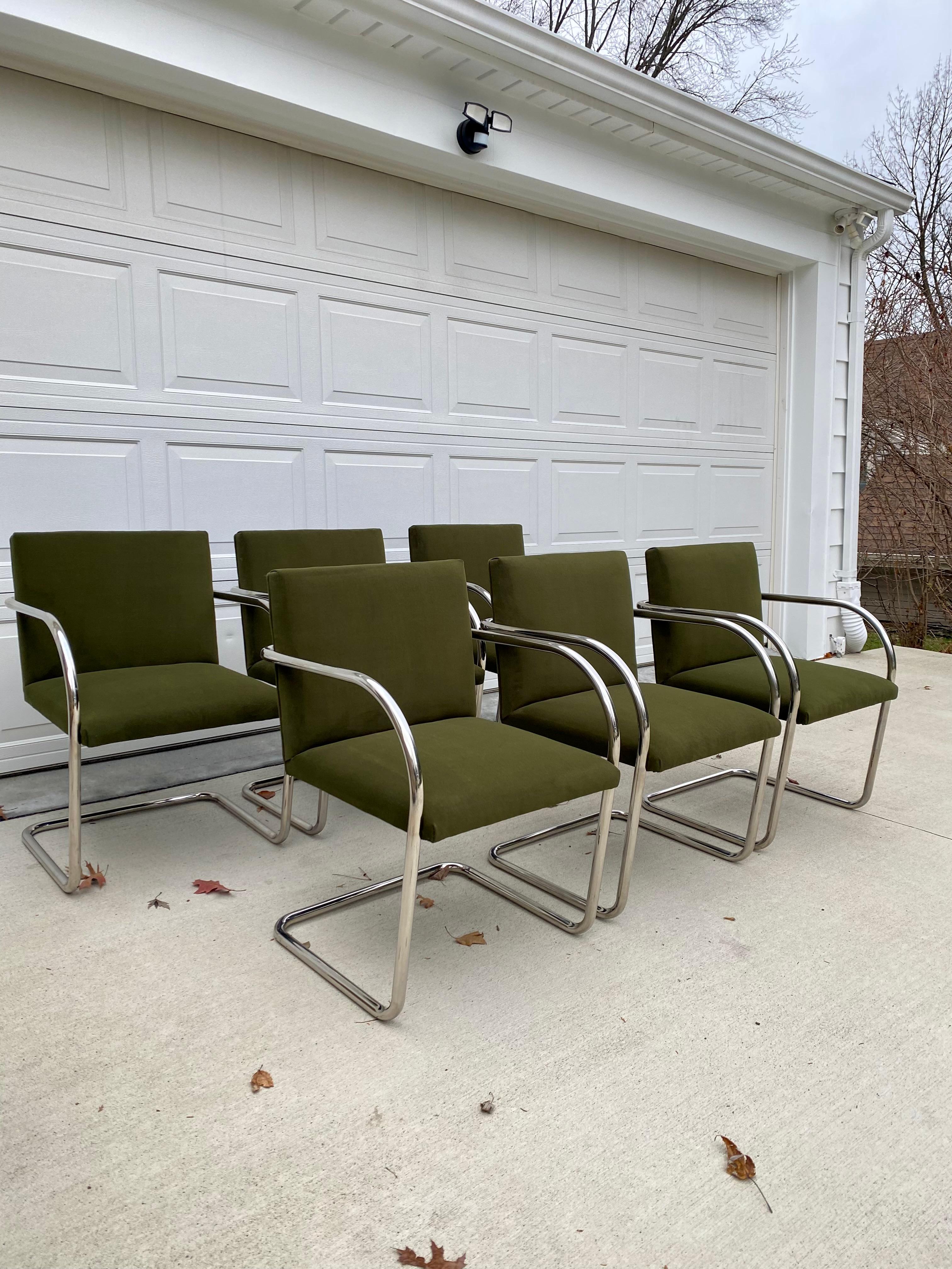 Set of 6 Chrome Mies Van Der Rohe Tubular Brno Chairs by Knoll in Green Velvet In Good Condition For Sale In Medina, OH