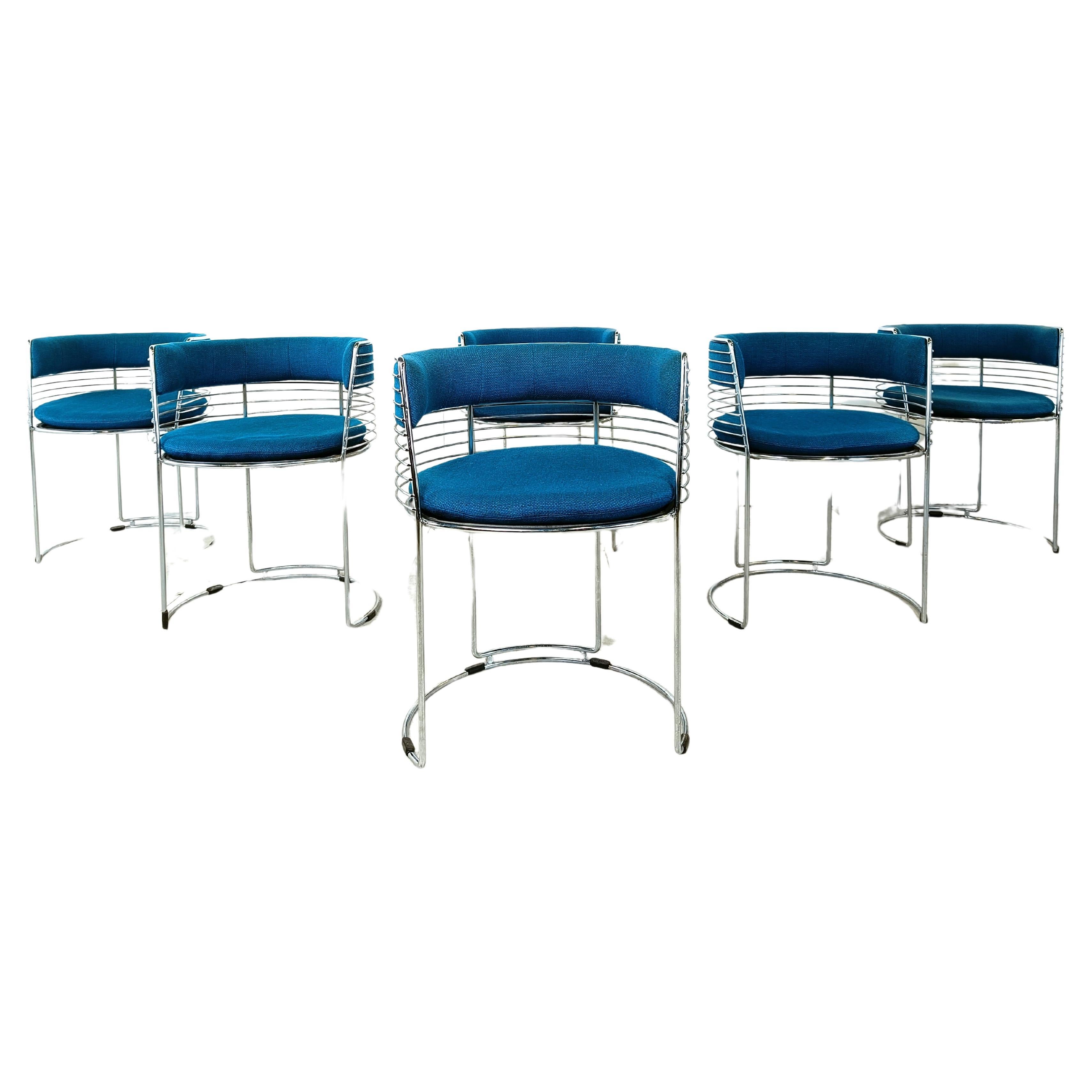 Set of 6 chrome wire and blue fabric dining chairs, 1970s For Sale