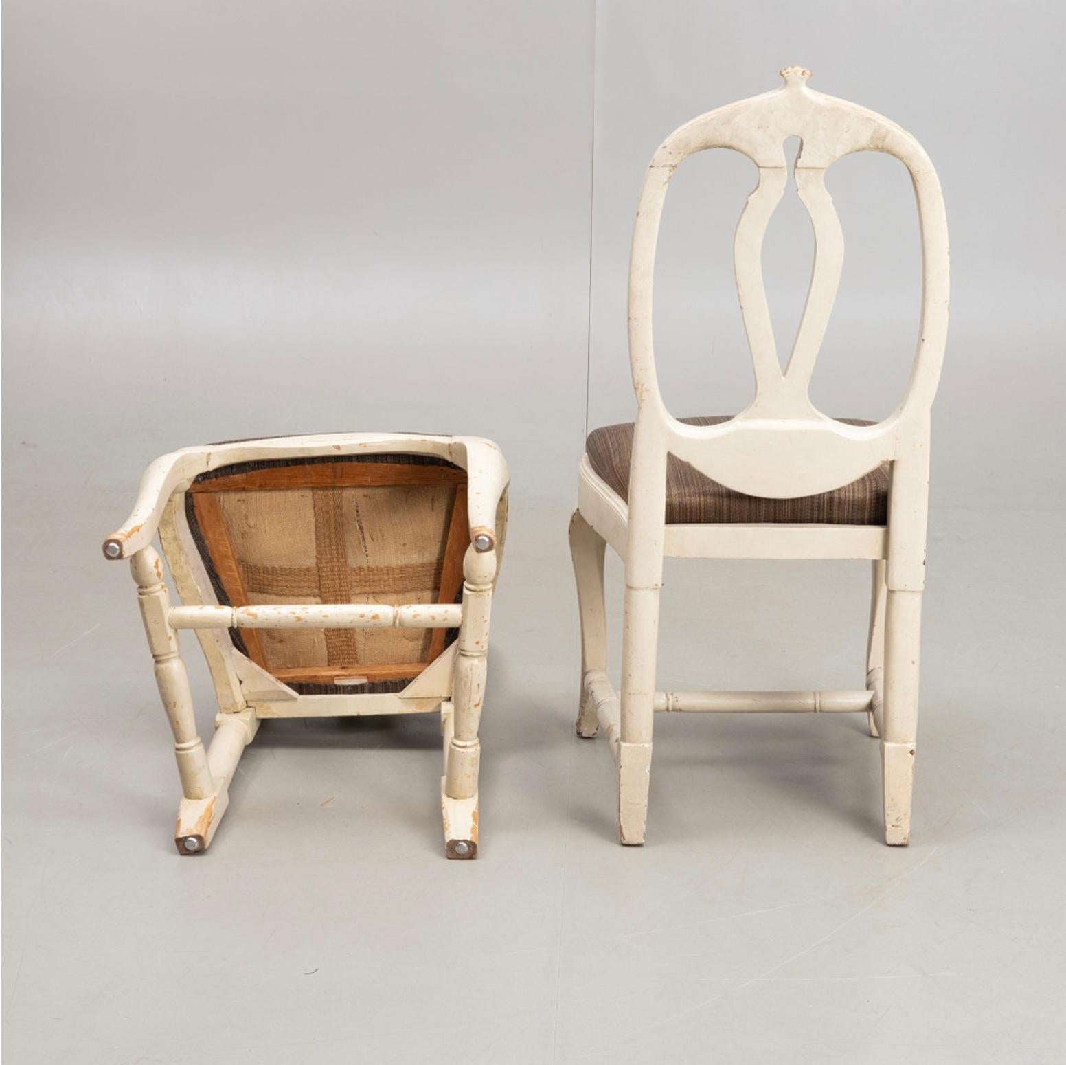 Satz von 6 CIRCA 1800 Schwedisch bemalte Eiche Provincial Gustavian Dining Chairs  (Gustavianisch) im Angebot