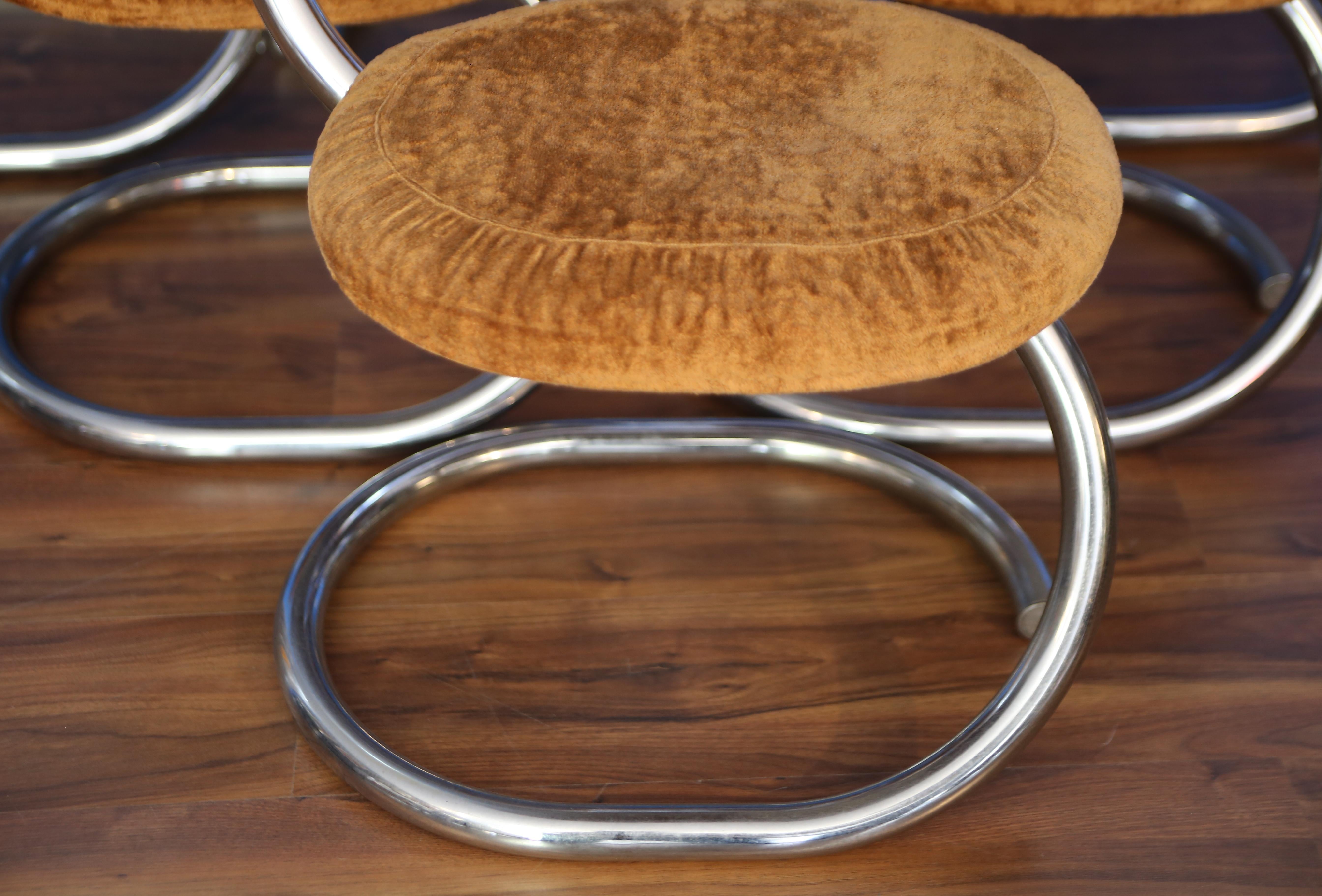 Late 20th Century Set of 6 Cobra chairs by Giotto Stoppino, Italy 1970s