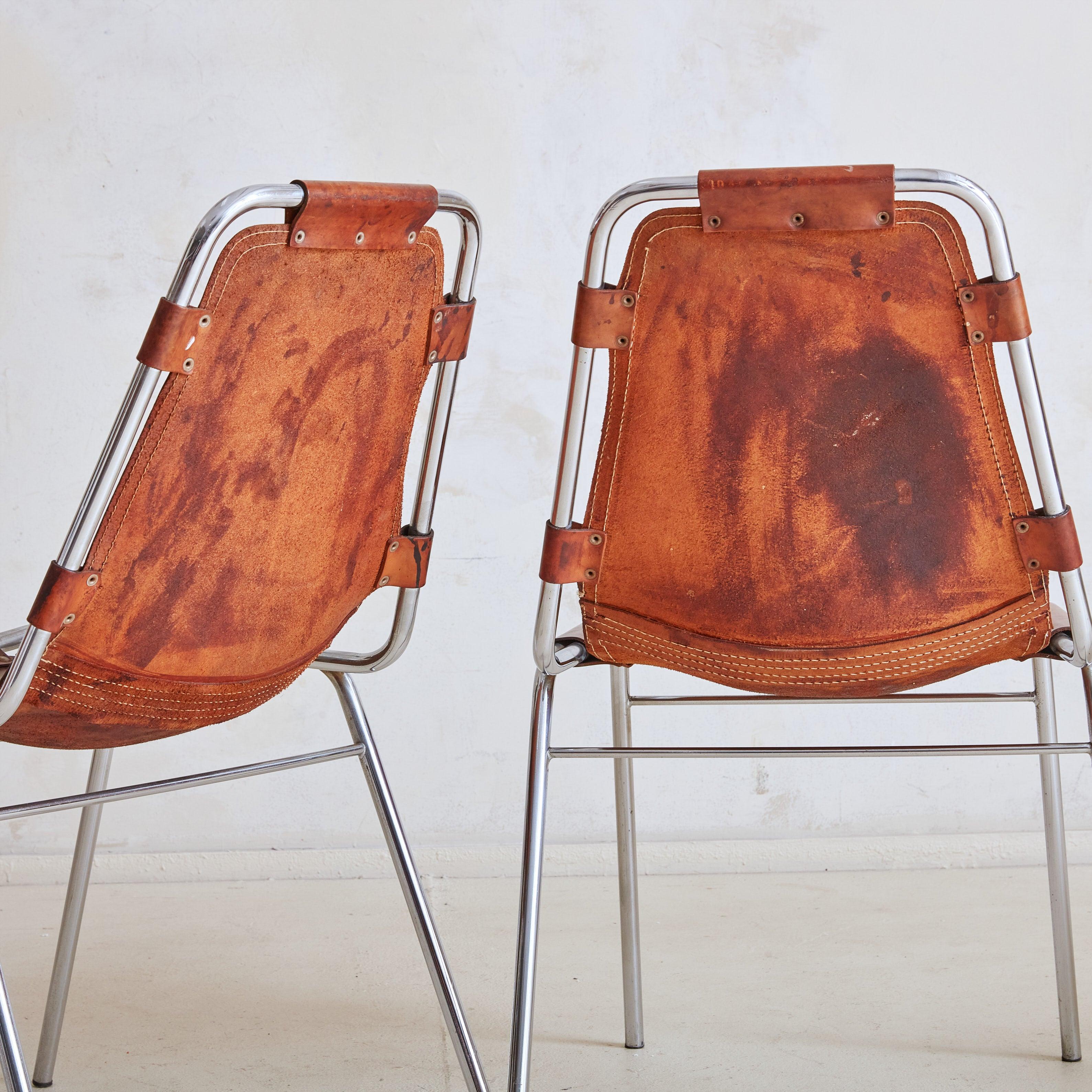 Set di 6 sedie Les Arcs in pelle cognac attribuite a Charlotte Perriand in vendita 3