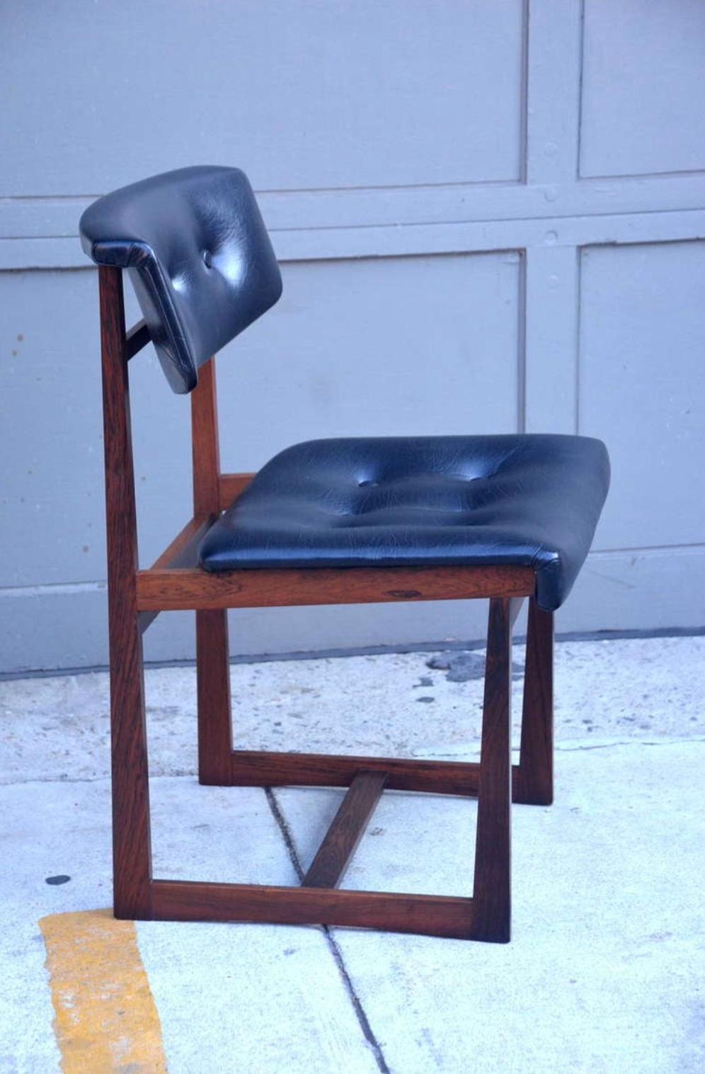 Set of 6 Comfortable Brazilian Rosewood Chairs In Good Condition For Sale In Los Angeles, CA