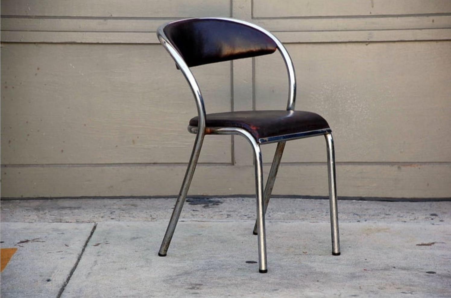 20th Century Set of 6 Comfortable French Modernist Chairs For Sale