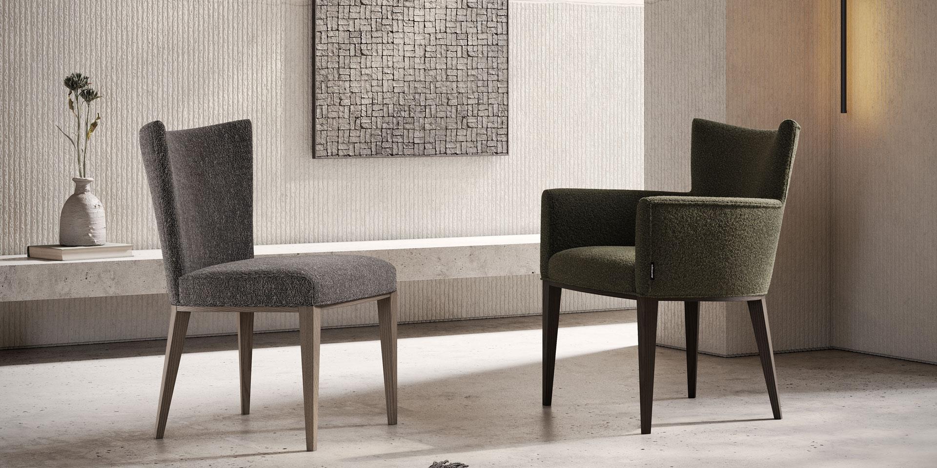 Zeitloses Design in Kombination mit handgefertigten Couture-Techniken. Die Esszimmerstühle haben eine geschwungene, gepolsterte Holzlehne für mehr Komfort. Der Rahmen aus geräucherter Eiche und der Samt aus Ziegelstein sind flecken- und