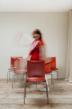 lote de 6 sillas de cuero rojo con patas cruzadas de Fabian Van Severen